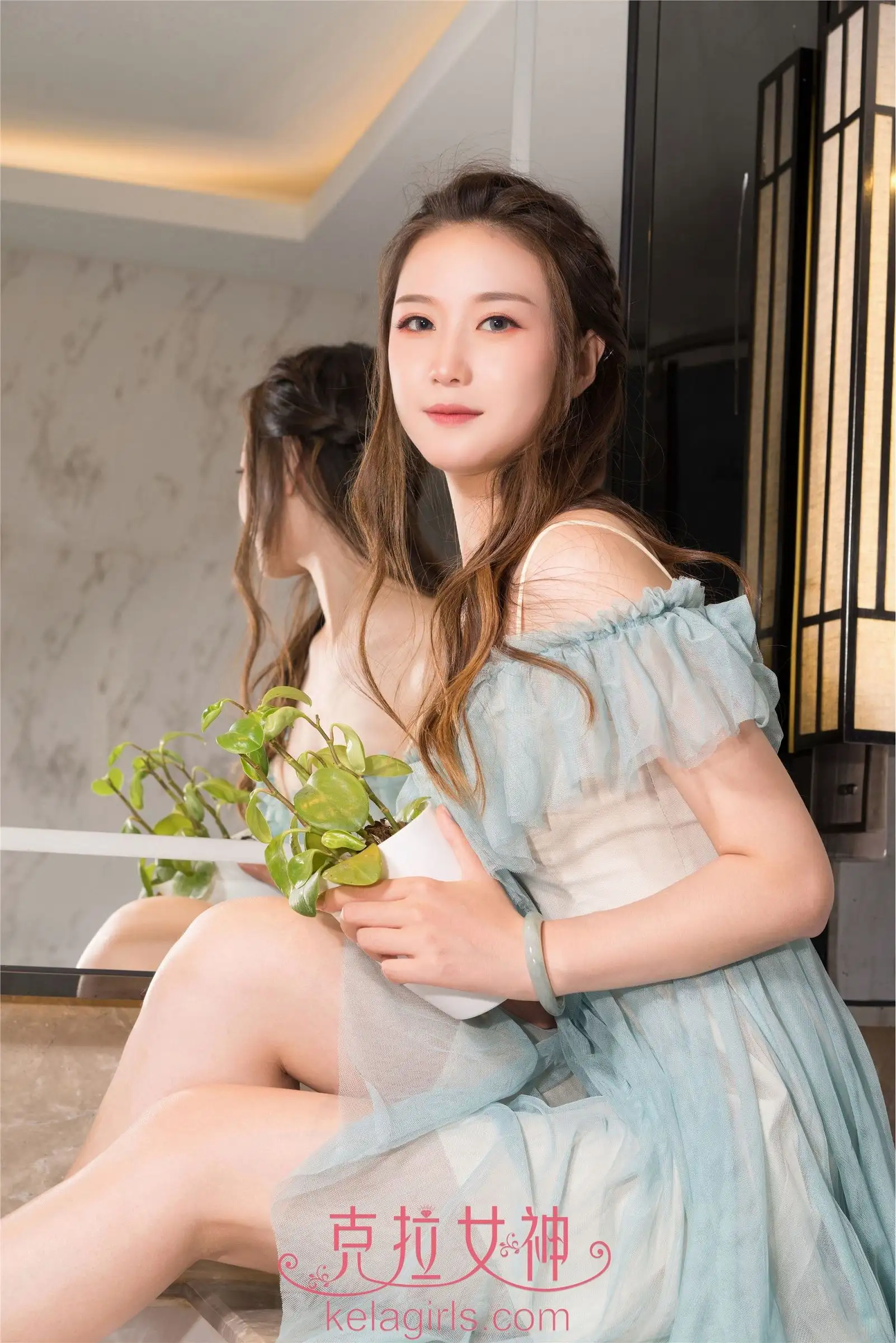 [KeLaGirls克拉女神] 2018.11.28 拈花一笑 杨暖