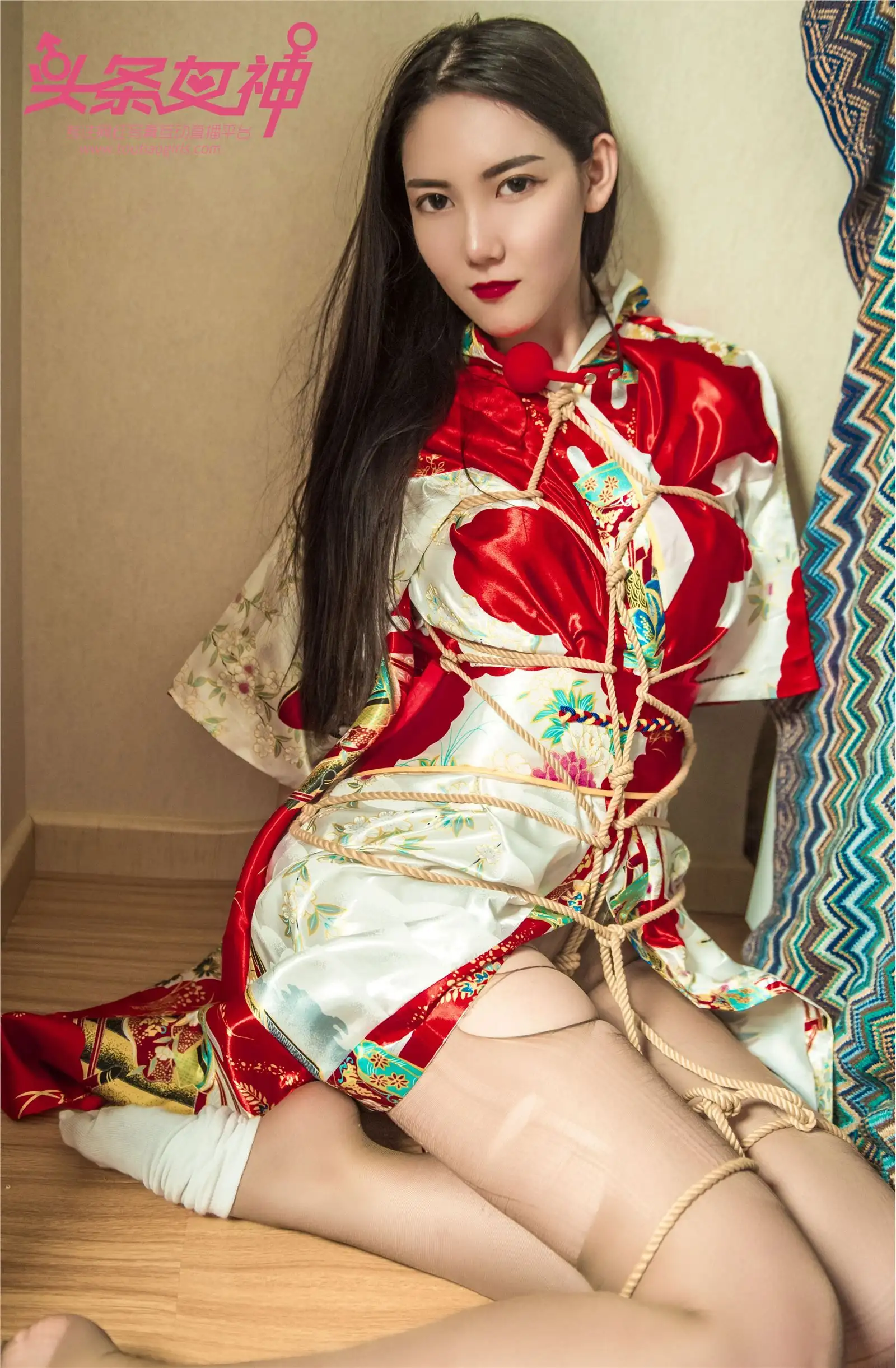 [Toutiaogirls] 2018.04.08 冯雪娇2M白沙发