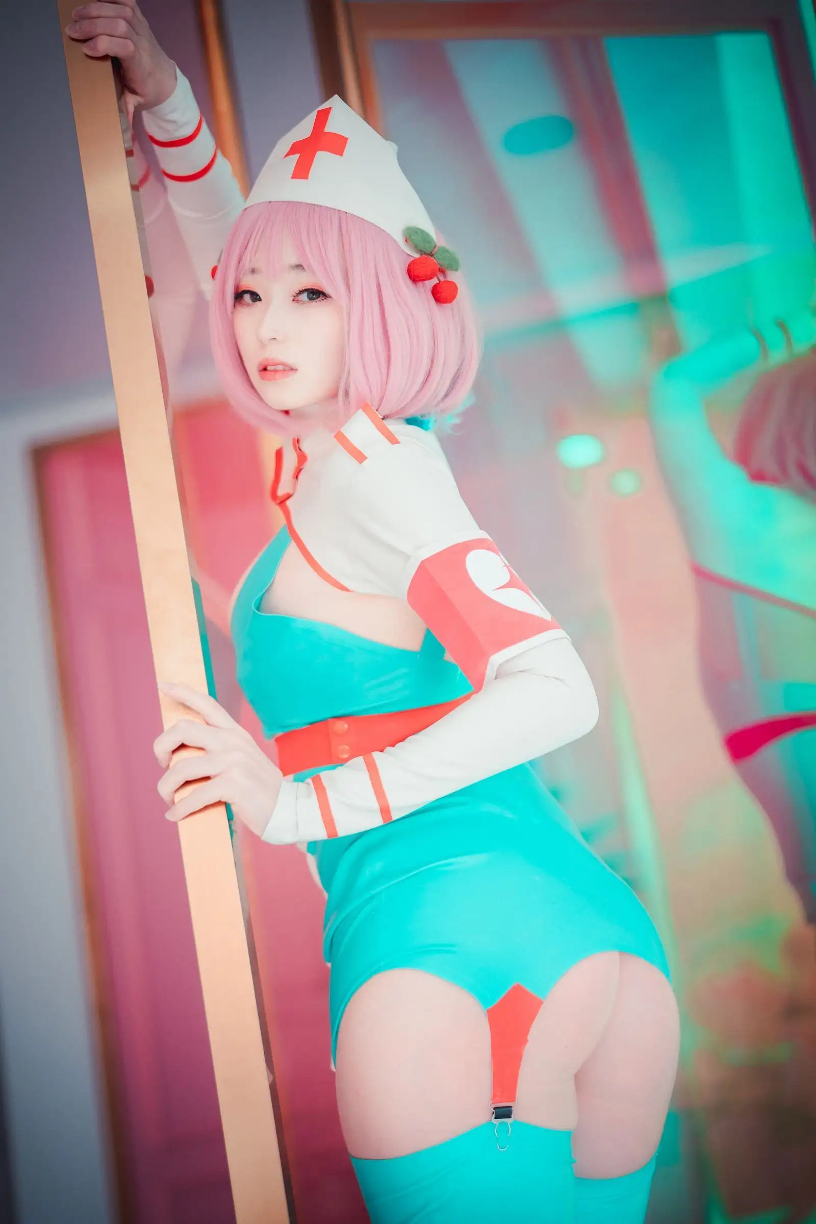 [BamBi] NO.055 DJAWA Cling To Latex