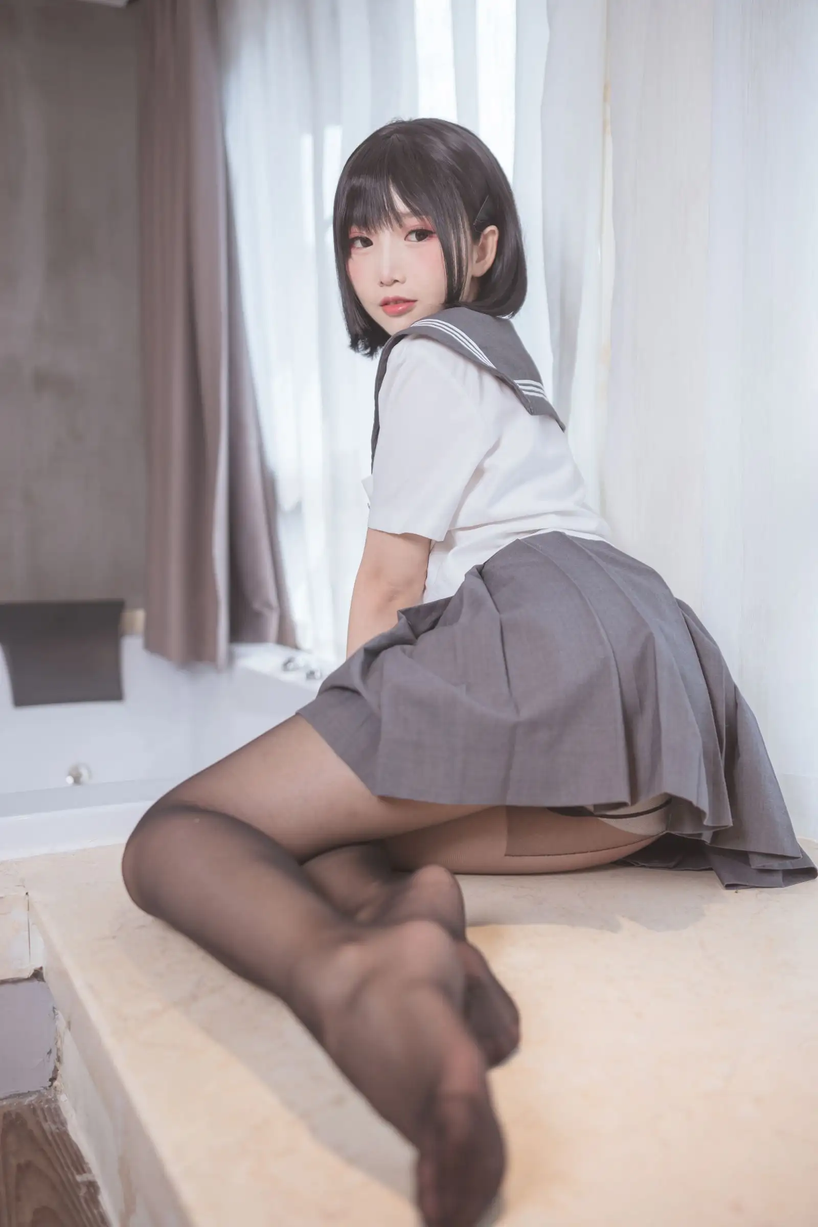 [Coser面饼仙儿] NO.016 脑内少女 黑丝JK