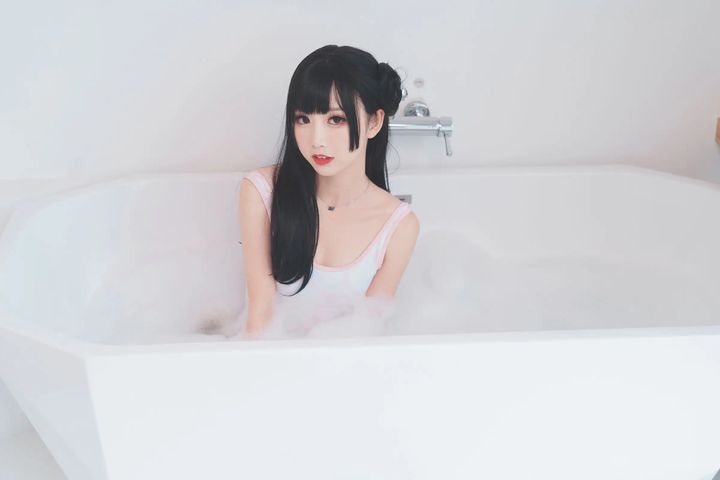 [Coser面饼仙儿] NO.069 浴缸泡泡