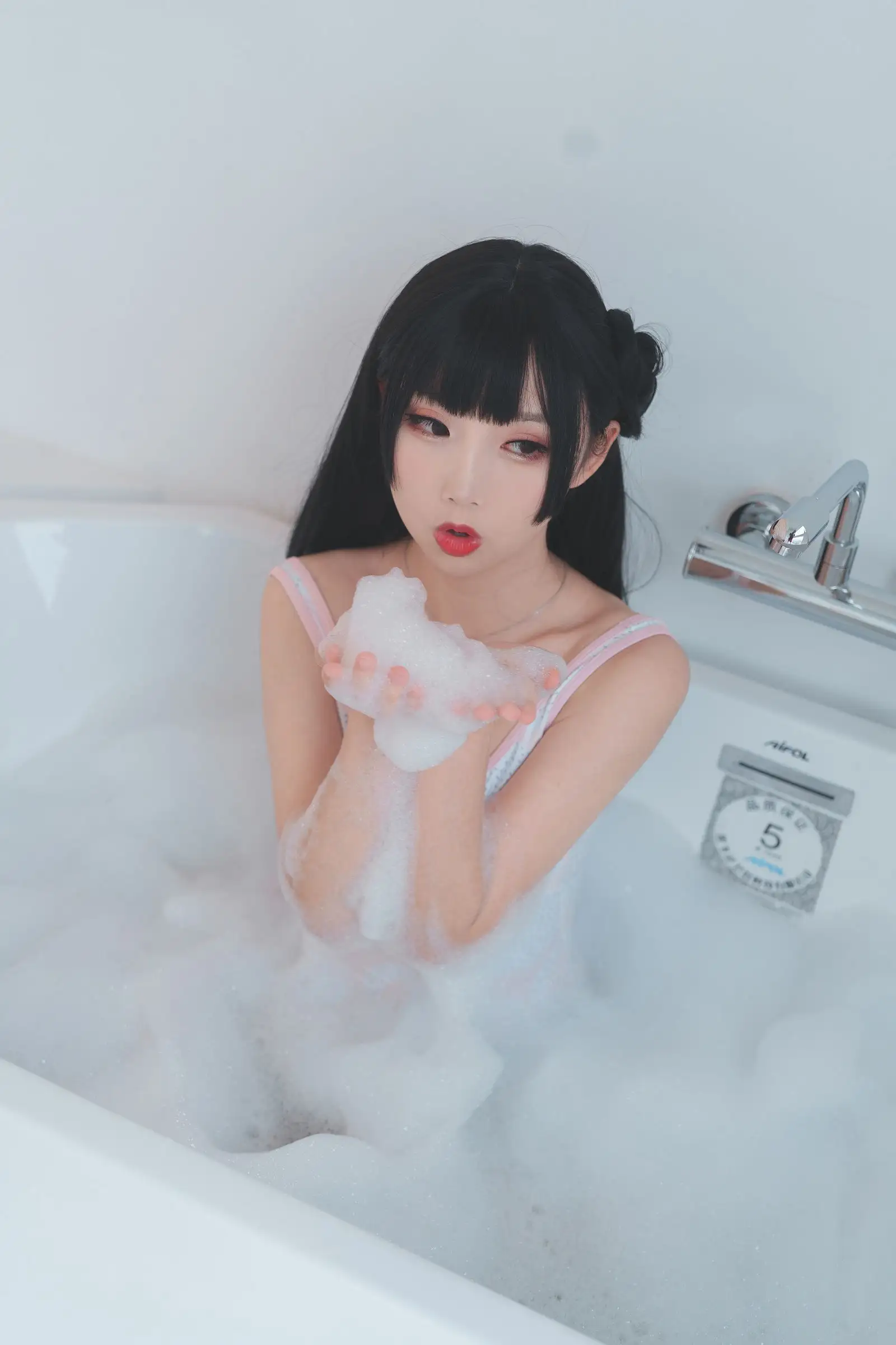 [Coser面饼仙儿] NO.069 浴缸泡泡