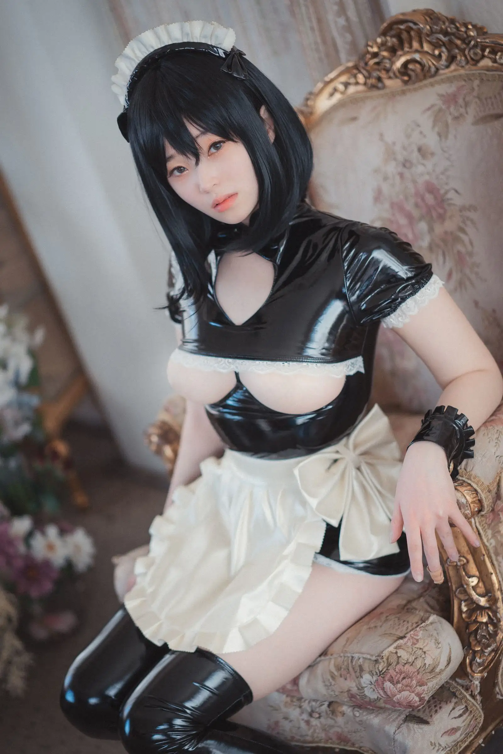 [DJAWA] Bambi – Femme de Chambre en Latex