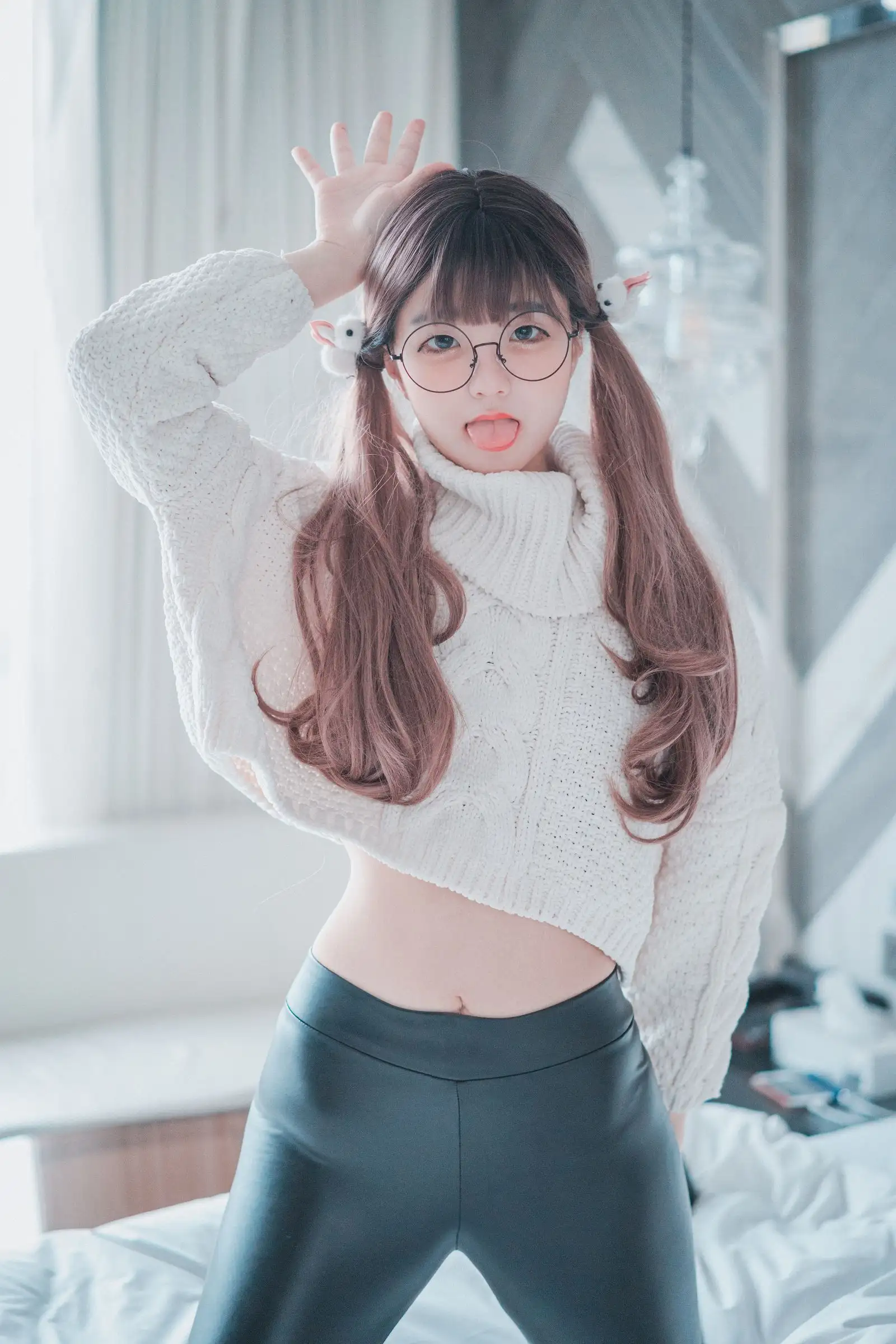 [DJAWA] Jenny – Loose and Tight  White