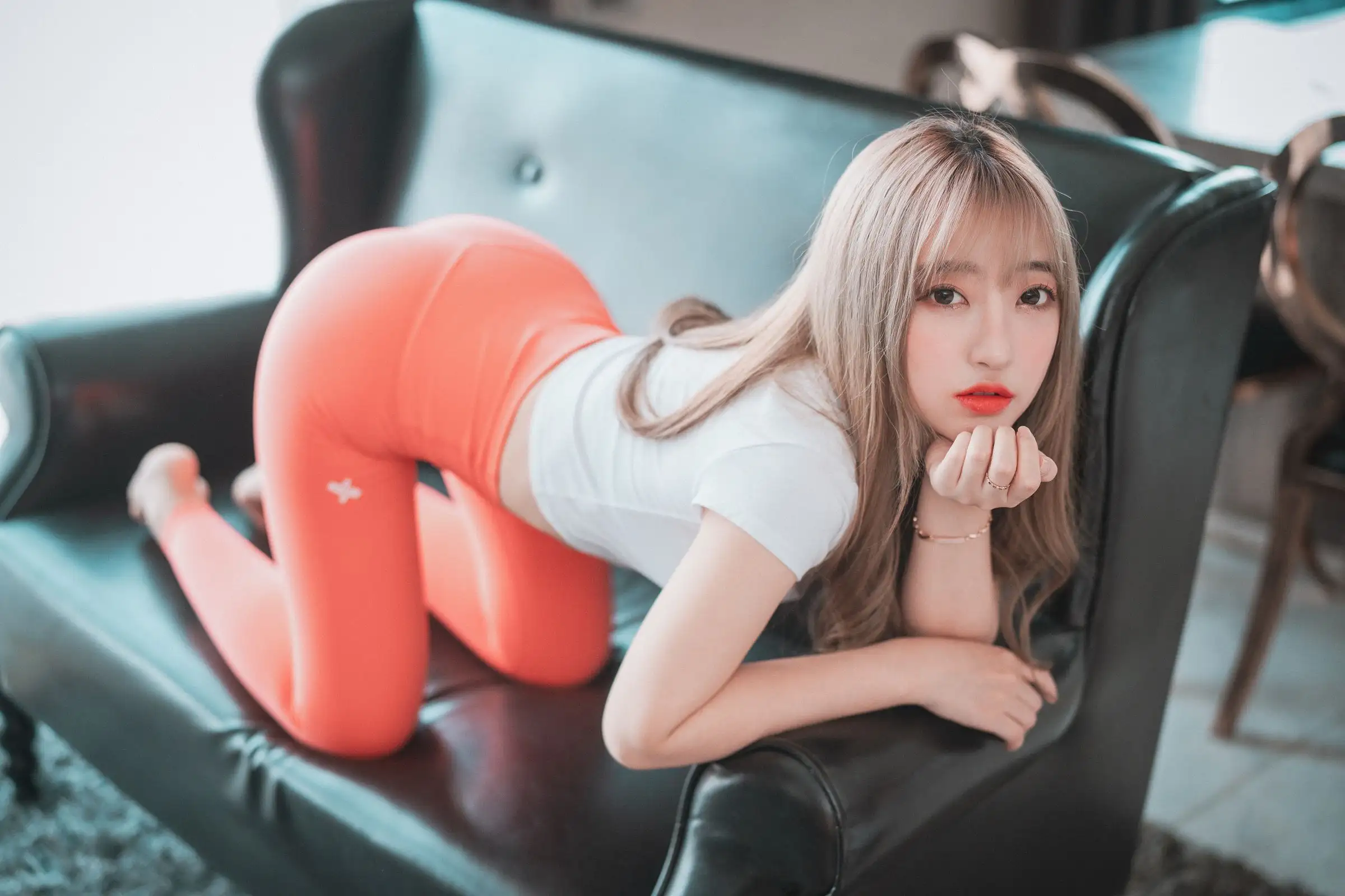 [DJAWA] Rahee – Red Orange & Cool Mint