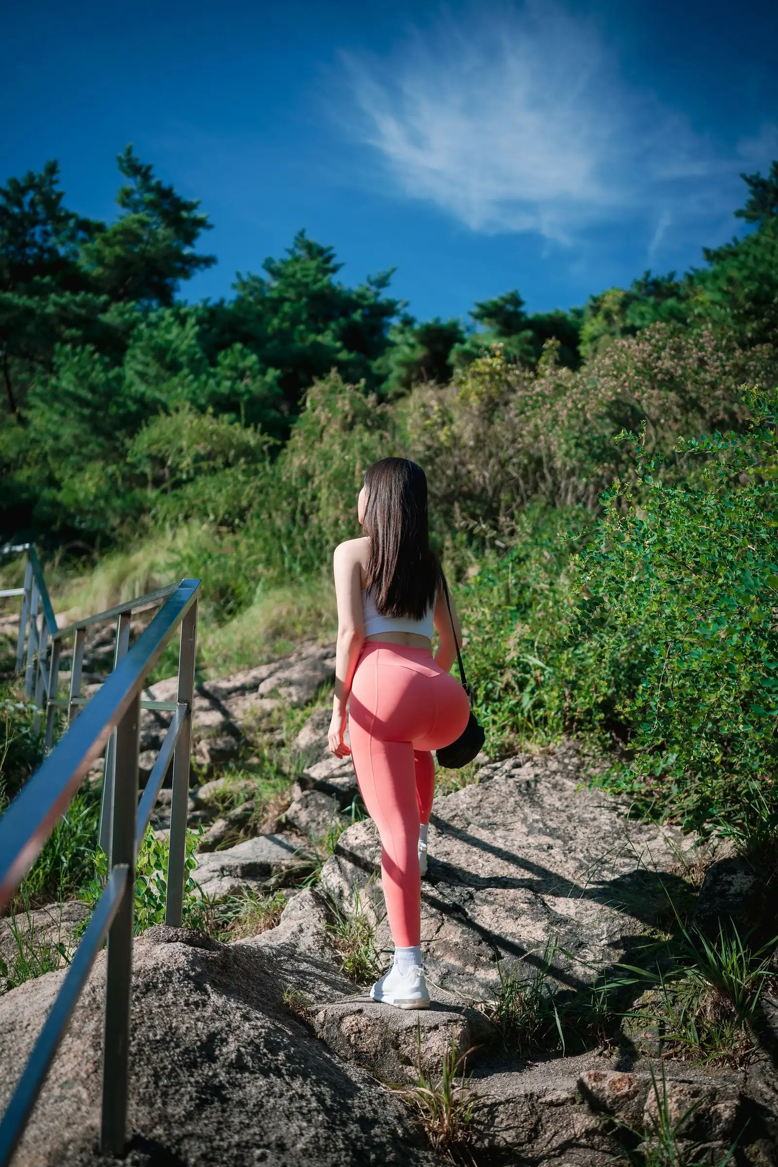 [DJAWA] ZziZzi – Naughty Trekking 2nd Course + S.Ver