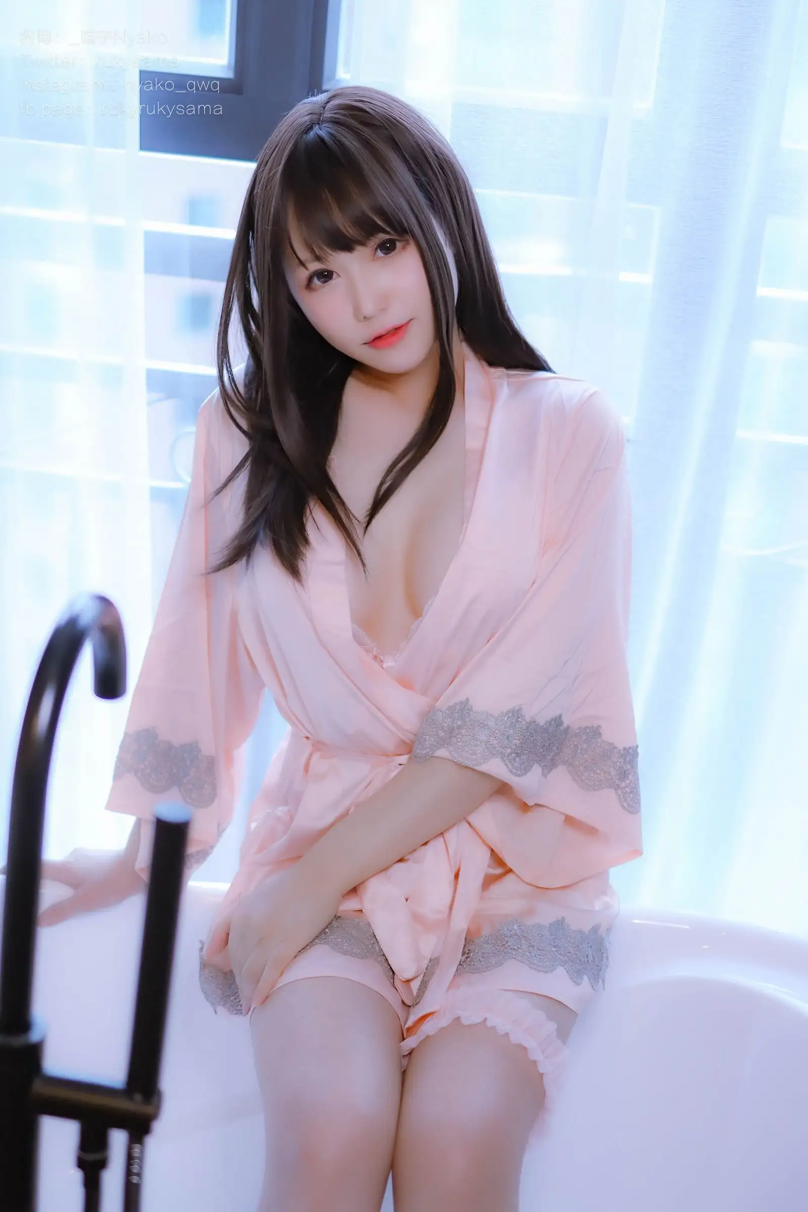 [Nyako喵子] NO.029 妄想彼女との同棲生活2 丝绸睡衣