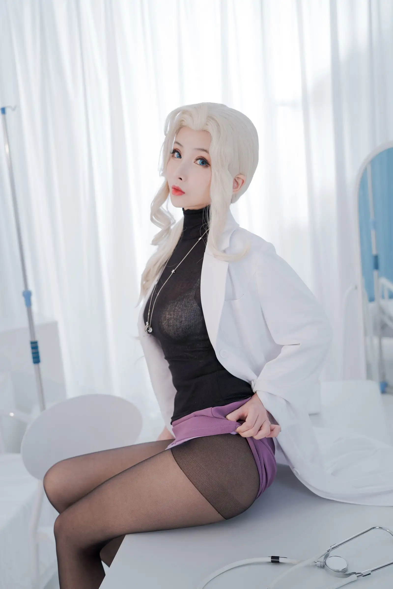 [rioko凉凉子] NO.057 透视装的校医大姐姐