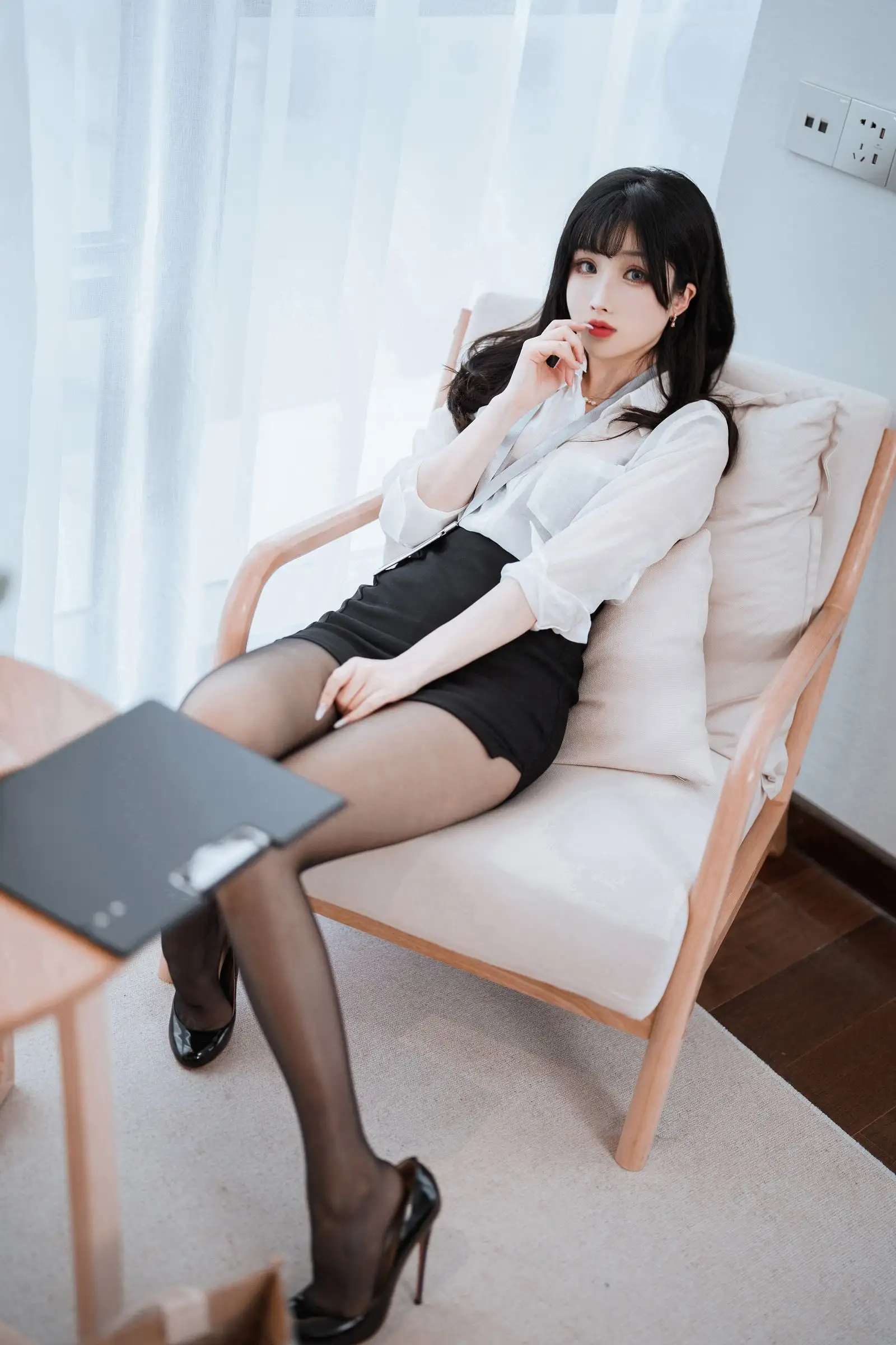 [rioko凉凉子] NO.093 &面饼仙儿 黑丝ol制服双人 OL前辈