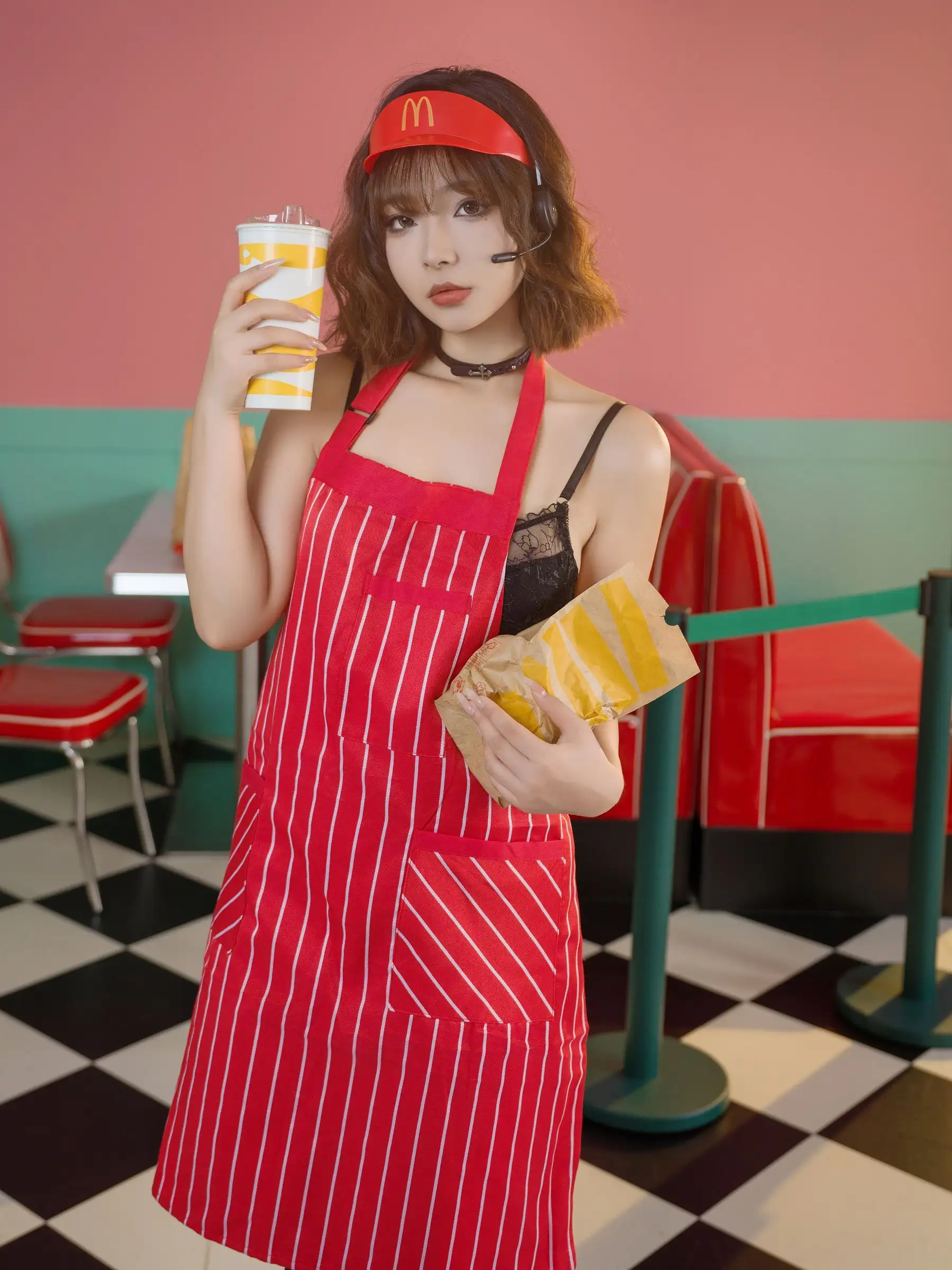 [yuuhui玉汇] NO.035 麦当劳的女服务员01