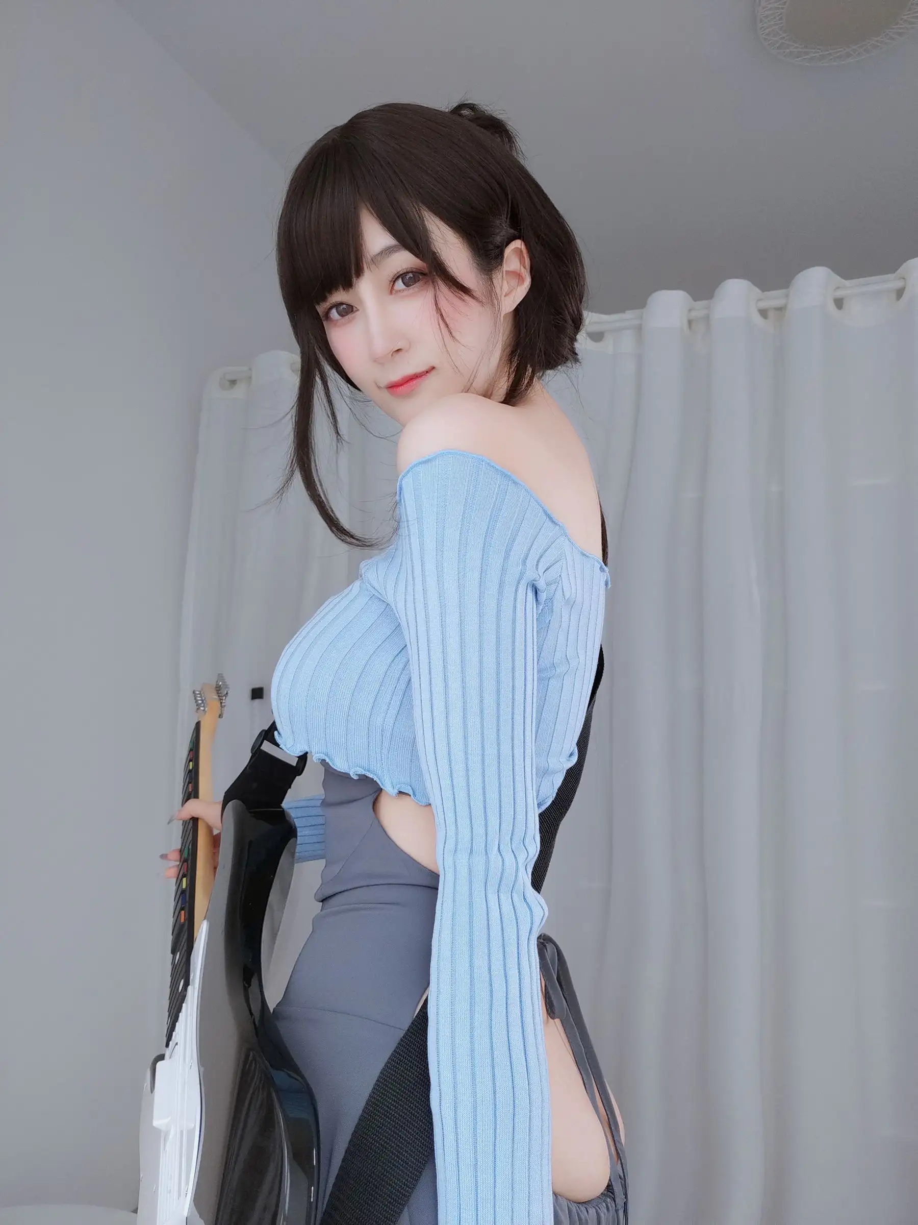 [白银81] NO.080 吉他妹妹