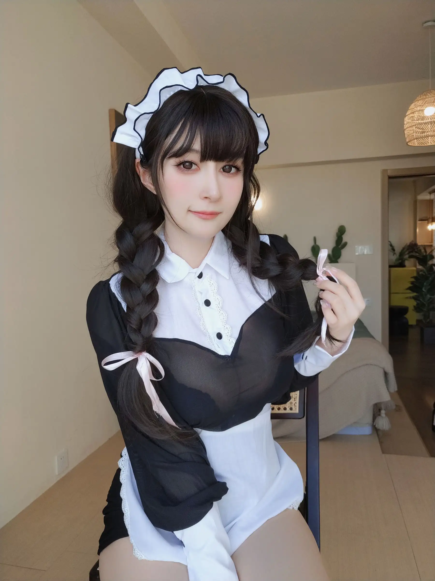[白银81] NO.140 透明なメイド服