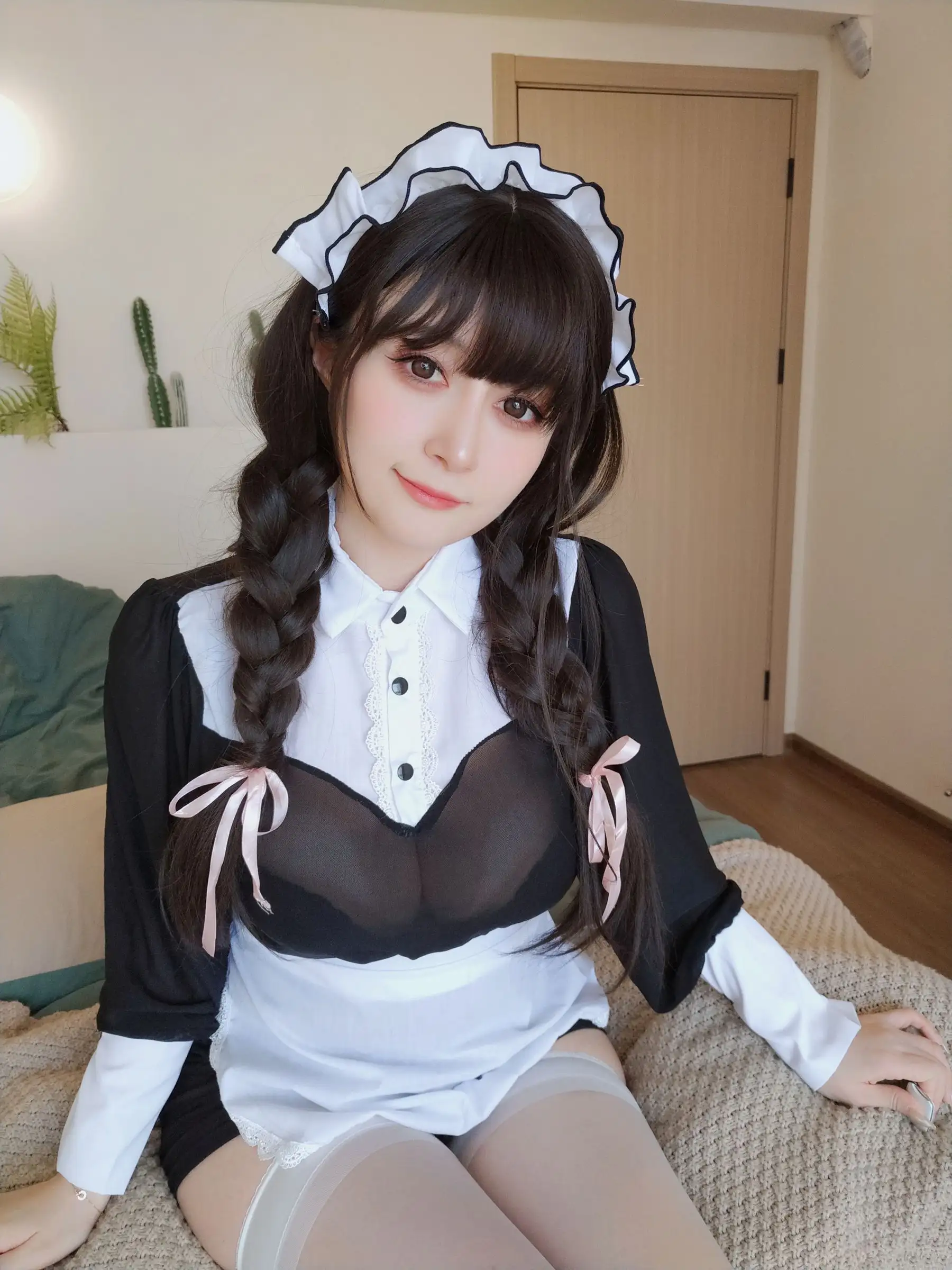 [白银81] NO.140 透明なメイド服