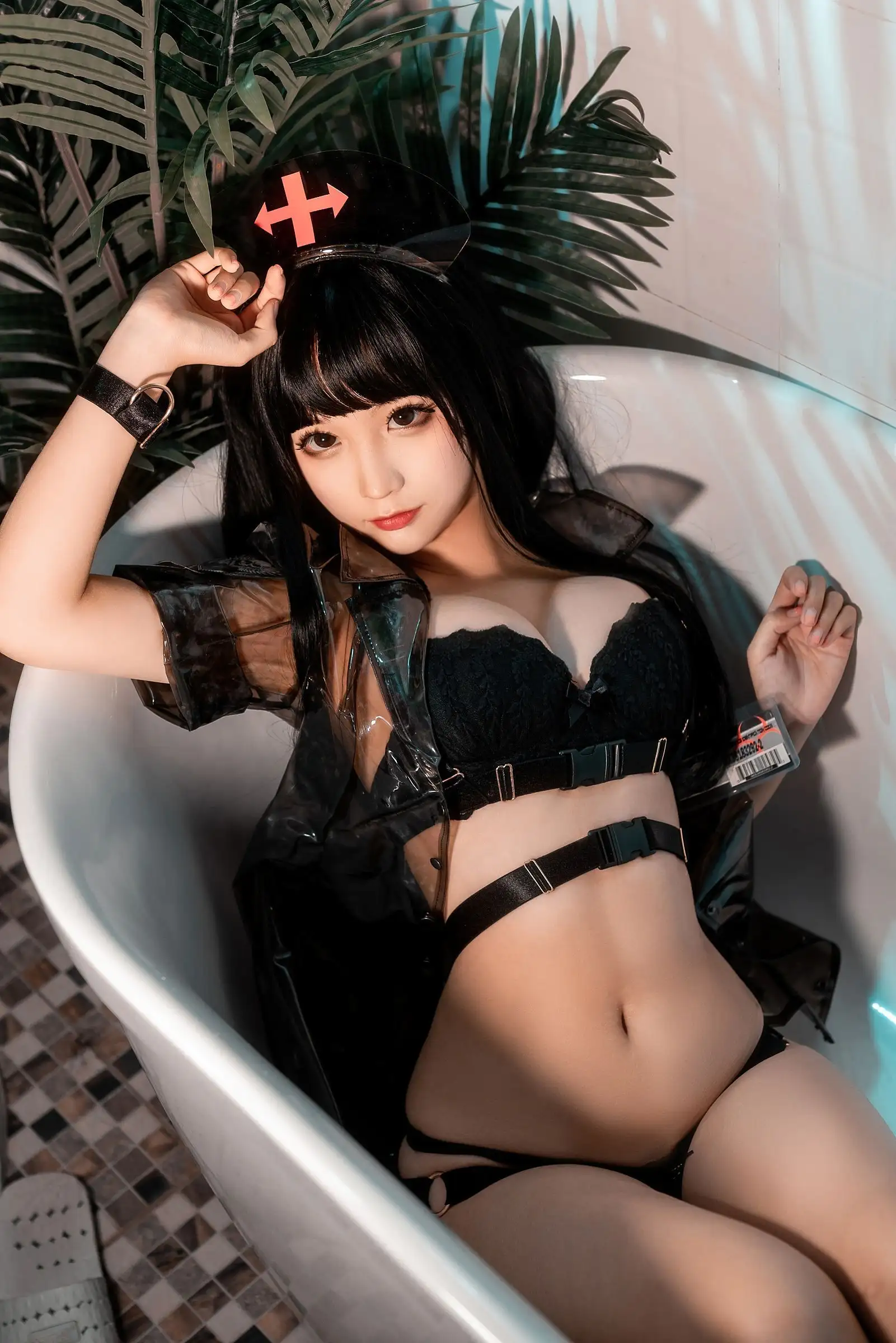 [蠢沫沫] NO.108 胶衣护士 黑