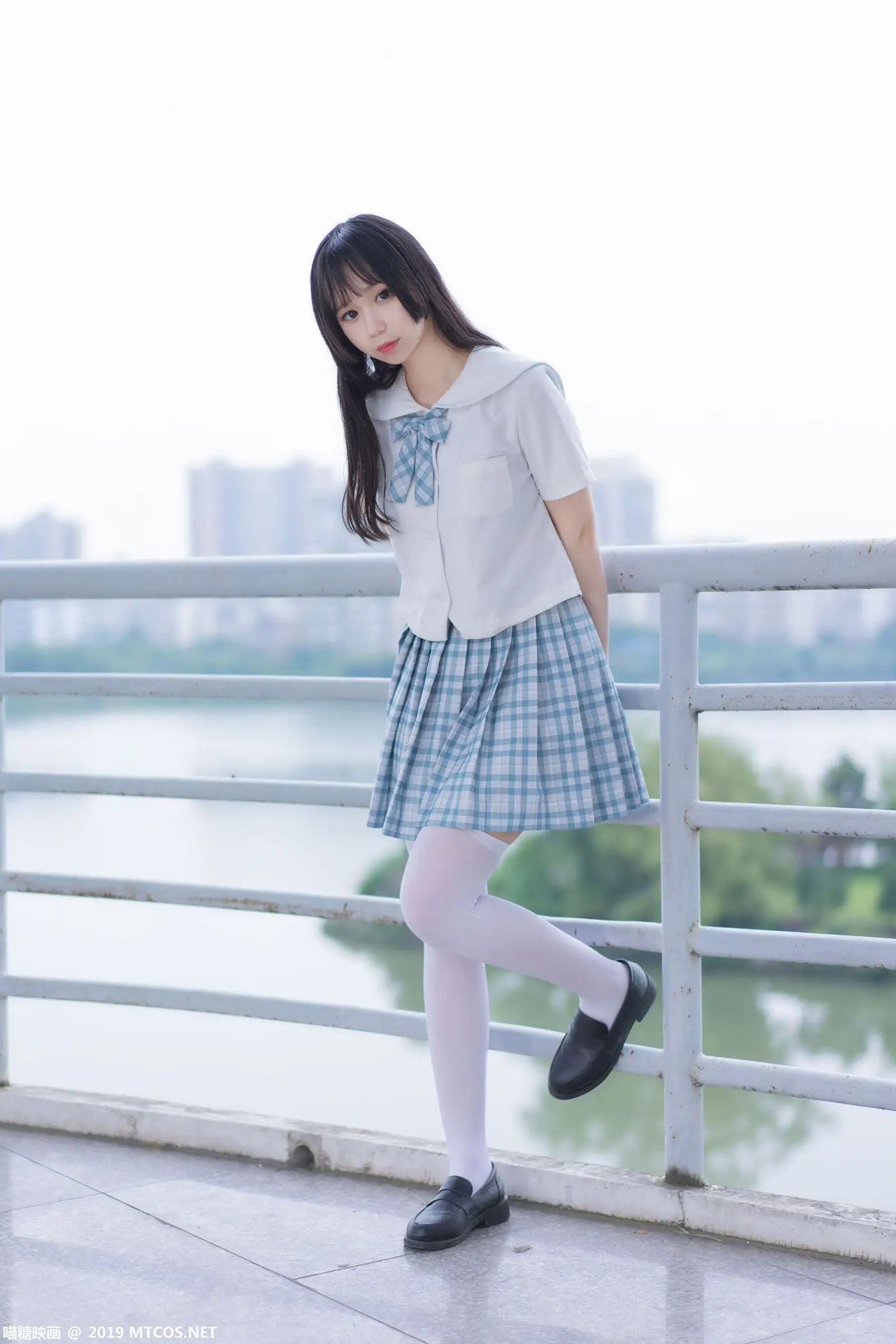 [喵糖映画] VOL.015 半度度度喵 白丝格子裙