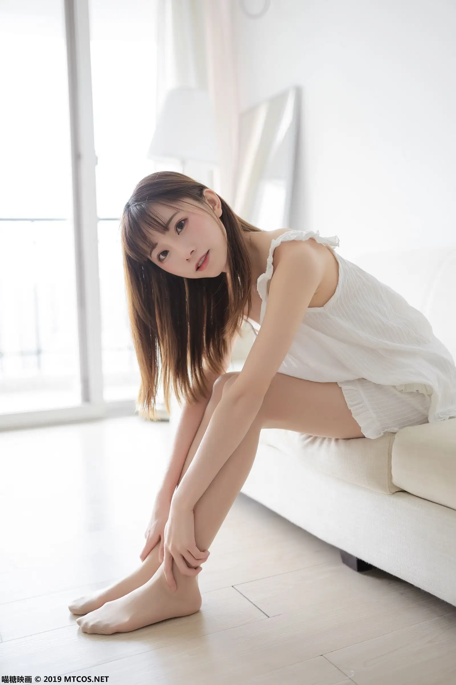 [喵糖映画] VOL.056 kitaro_绮太郎 白色睡衣