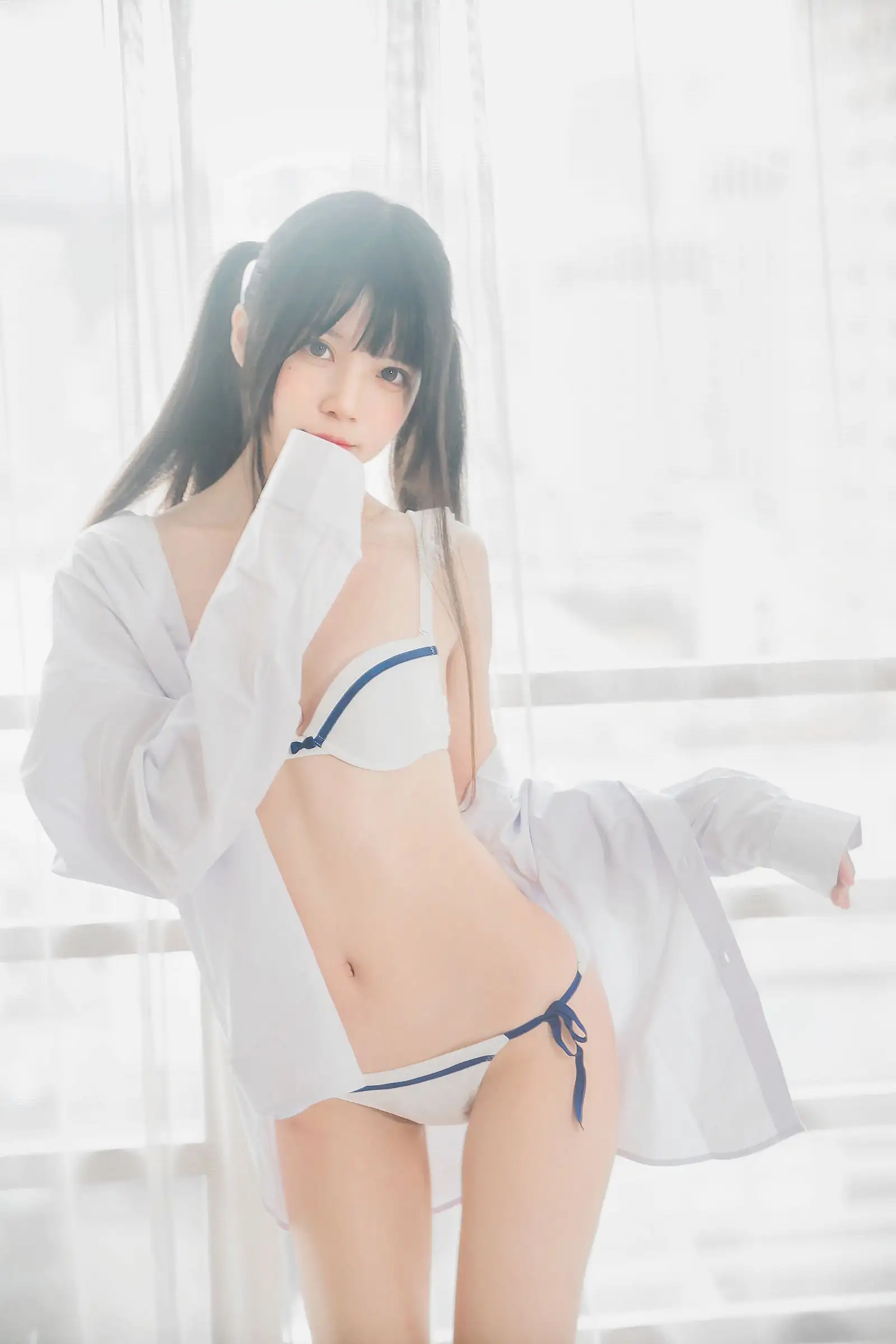 [桜桃喵] NO.001 白衬衫双马尾