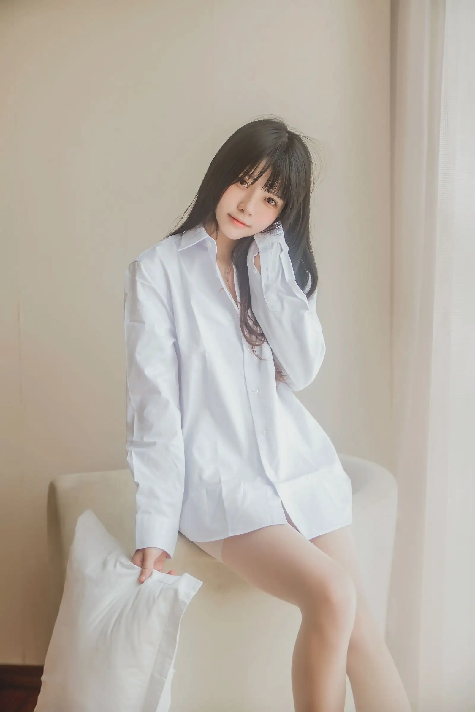 [桜桃喵] NO.002 白衬衫散发