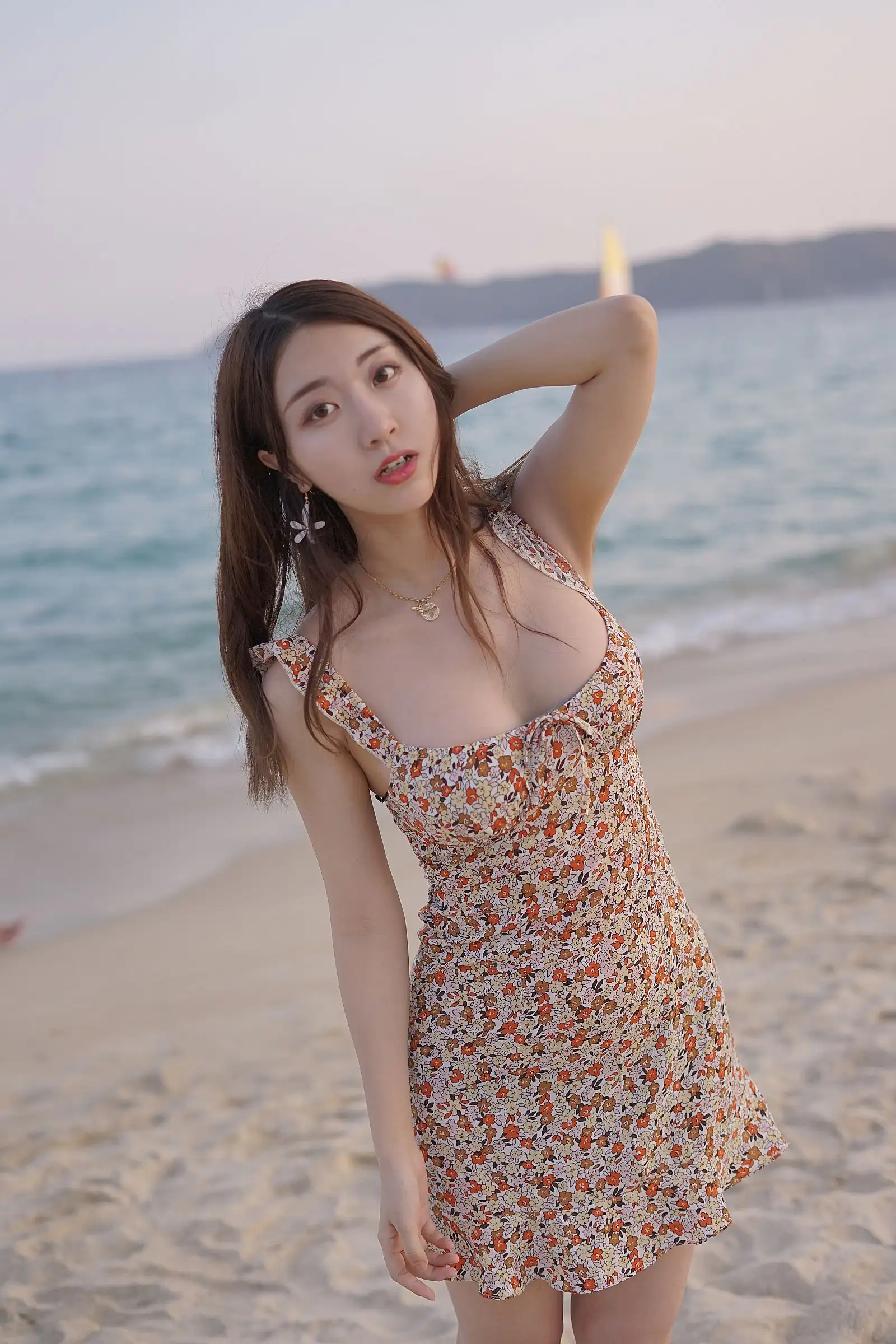 [黑川] NO.075 海岛之旅真爱版-碎花连衣裙