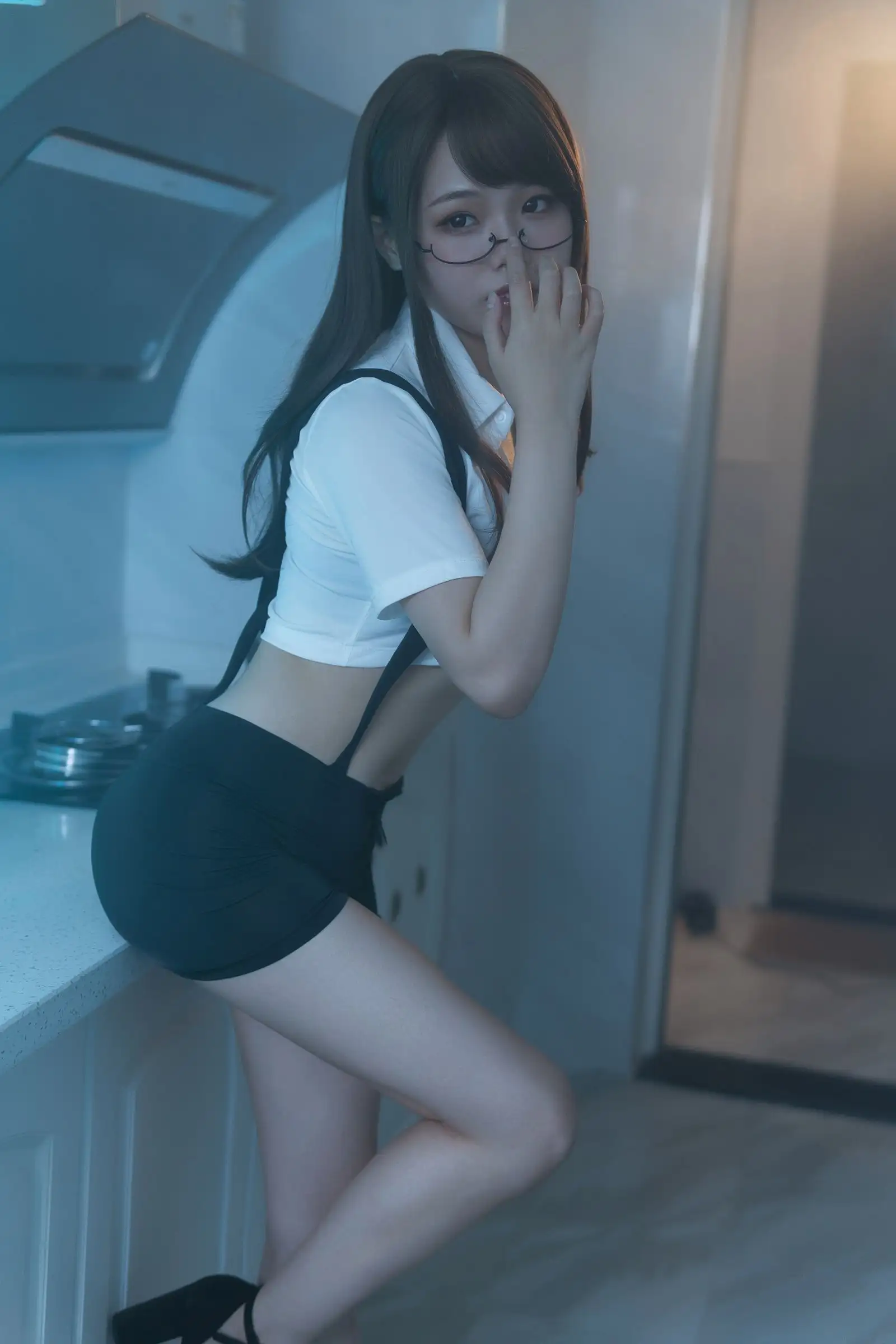 [七月喵子] NO.006 眼镜娘1号