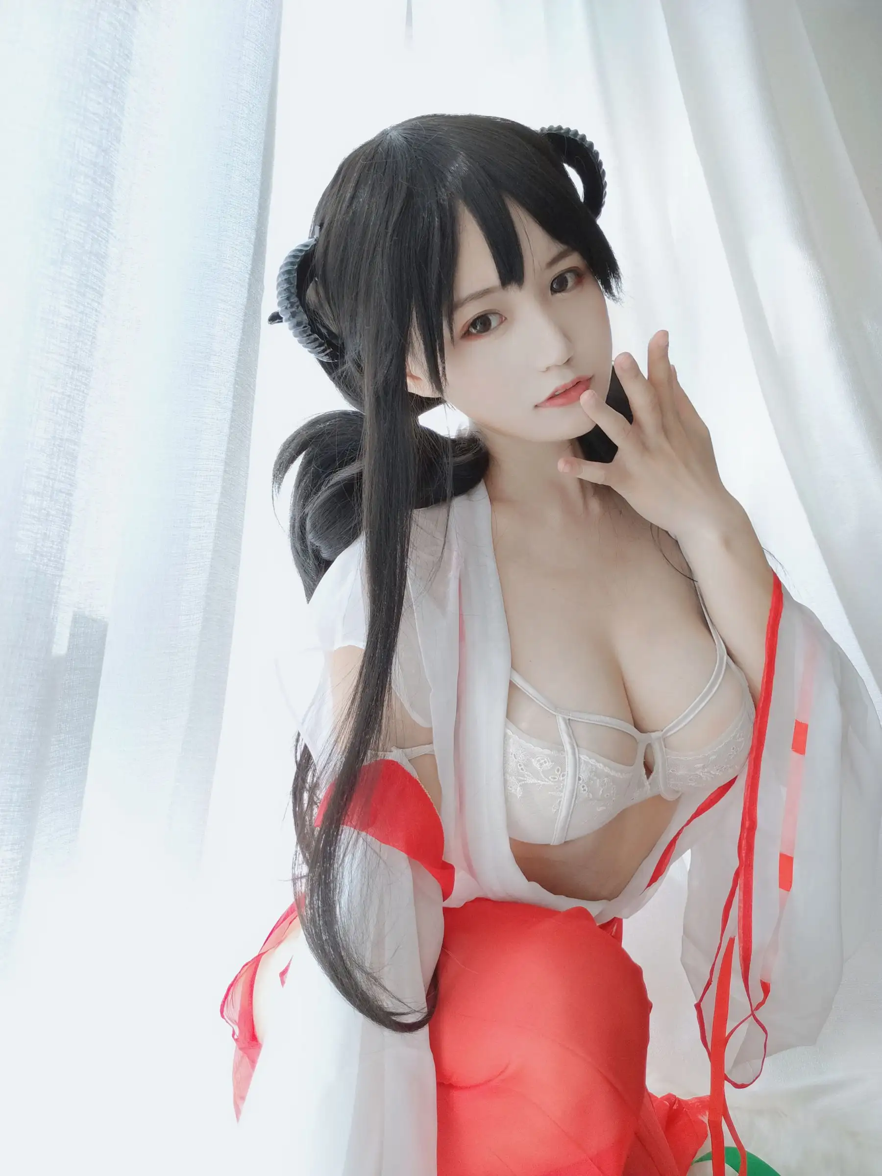[小仓千代w] NO.008 有点不对劲的巫女