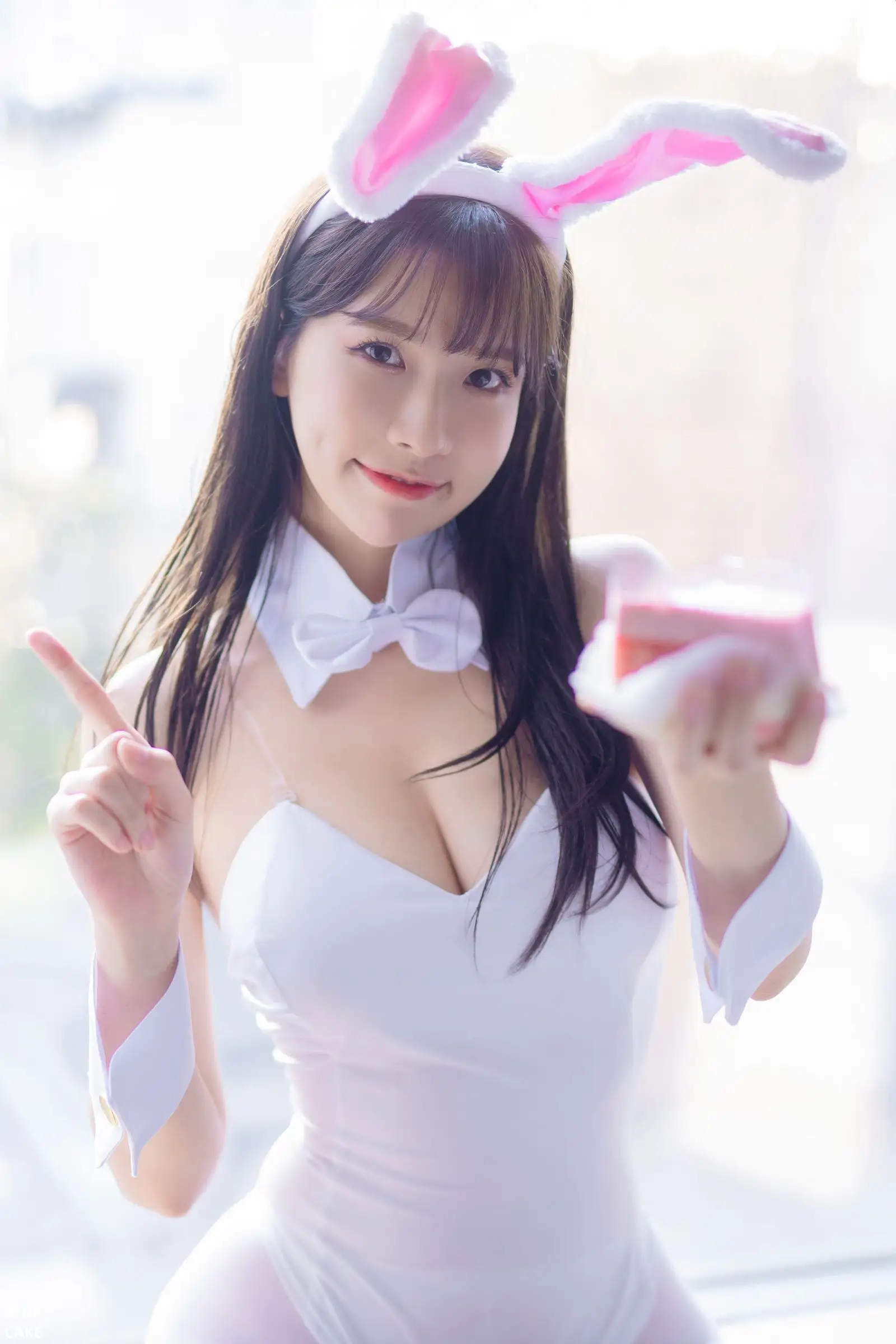 [BlueCake] Ahrin – White and Black Bunny 01