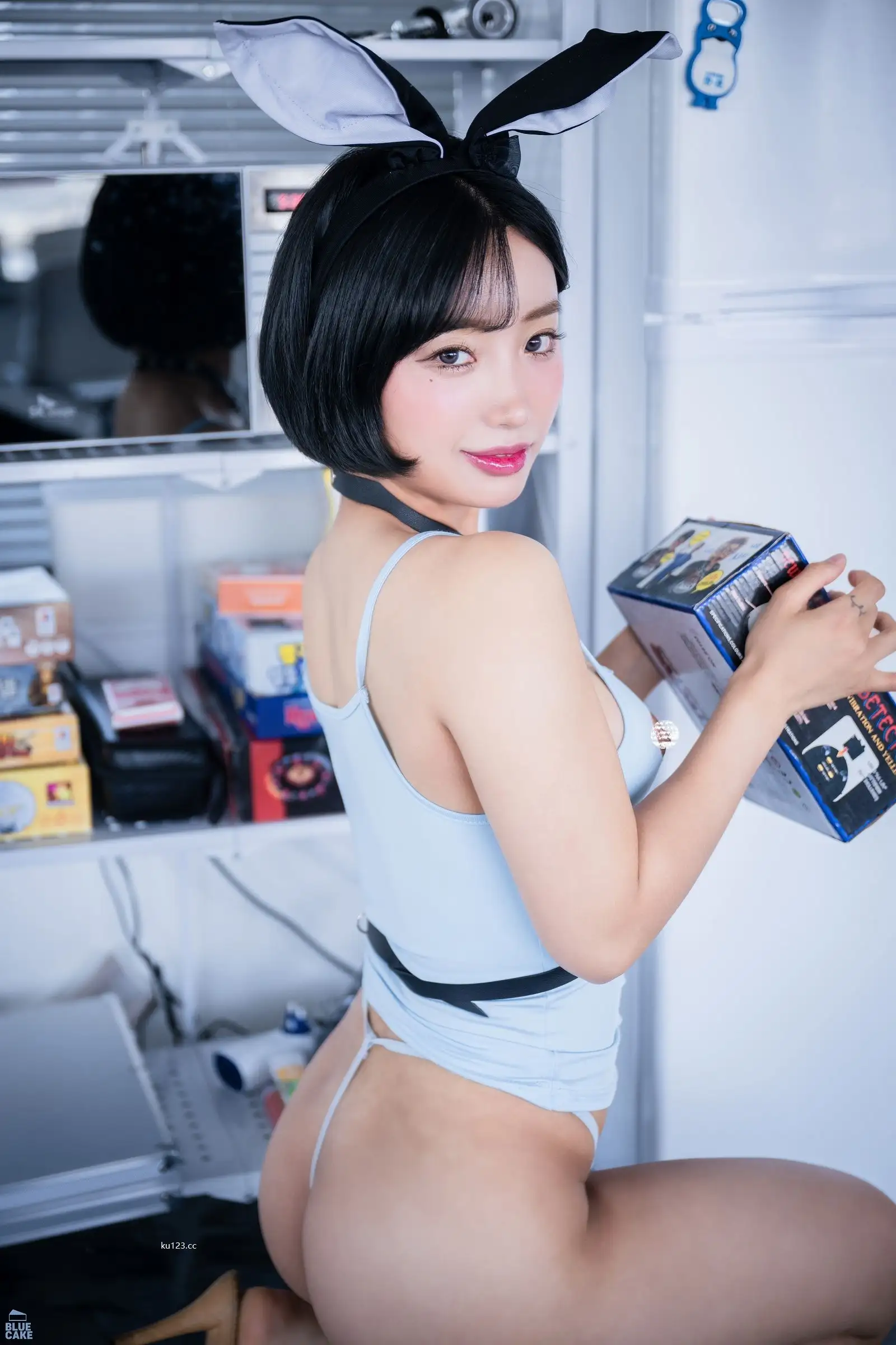 [BlueCake] Booty Queen – Rabbit Sky RED+