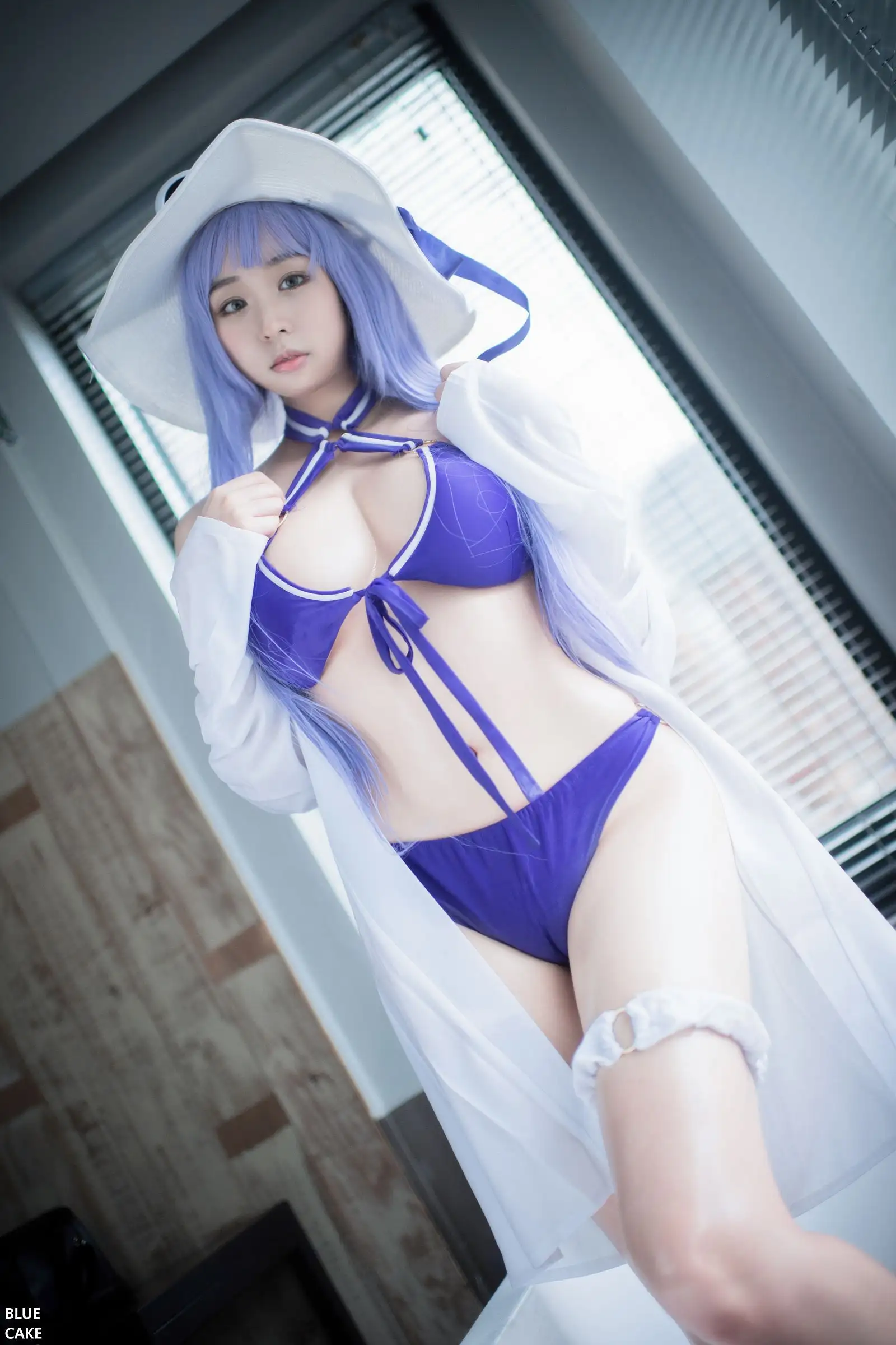 [BlueCake] Nono – Pool Party Caitlyn