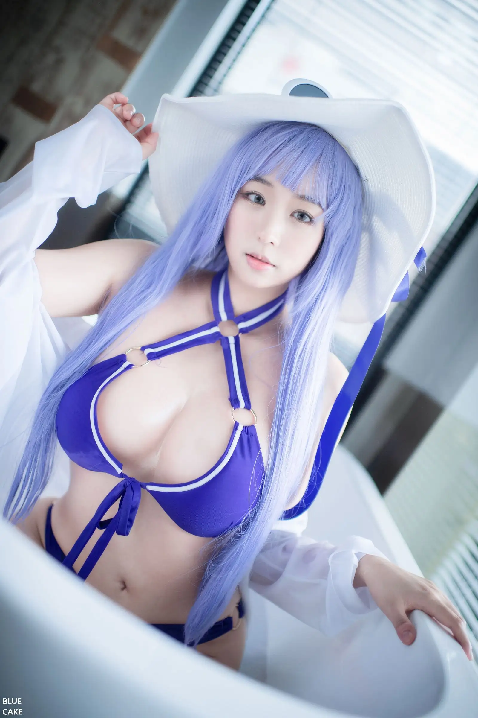 [BlueCake] Nono – Pool Party Caitlyn