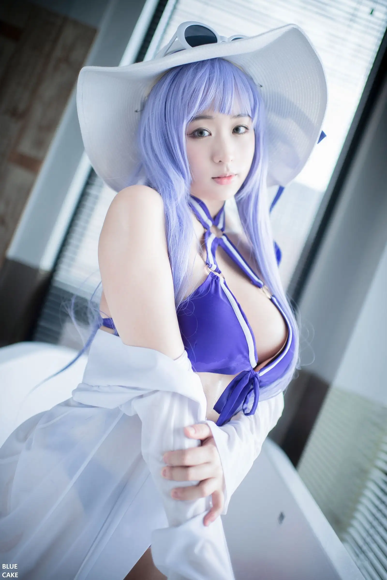 [BlueCake] Nono – Pool Party Caitlyn