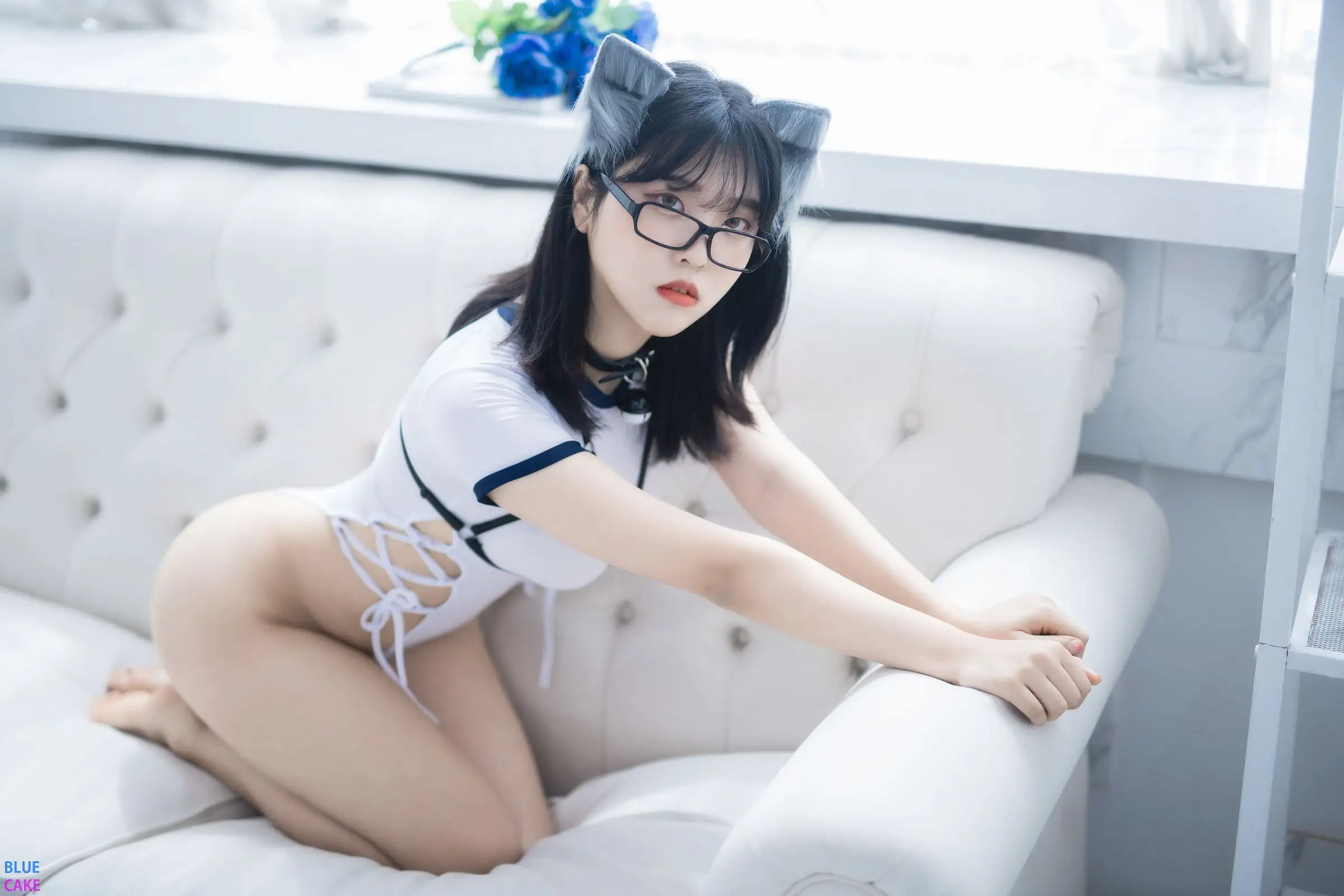 [BlueCake] Song Hana – Strange Cat