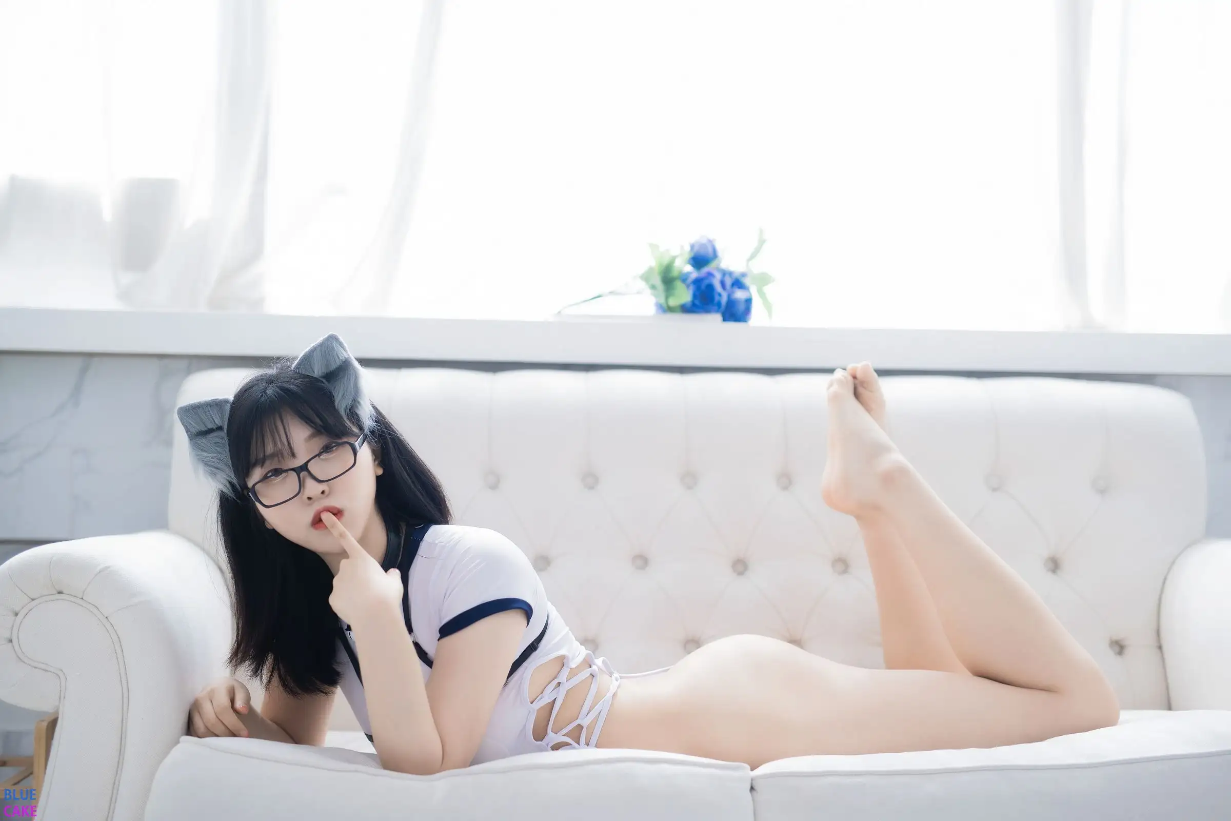 [BlueCake] Song Hana – Strange Cat