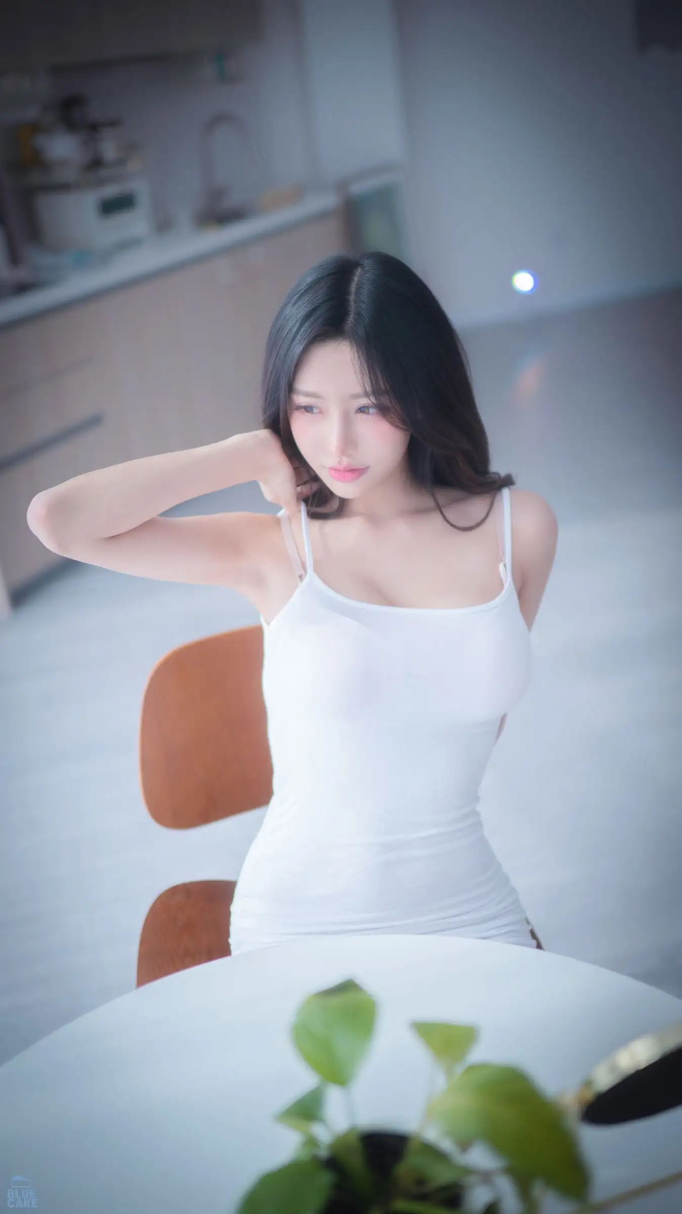 [BlueCake] YeonYu – Real Boob (RED.Ver + Video) 01