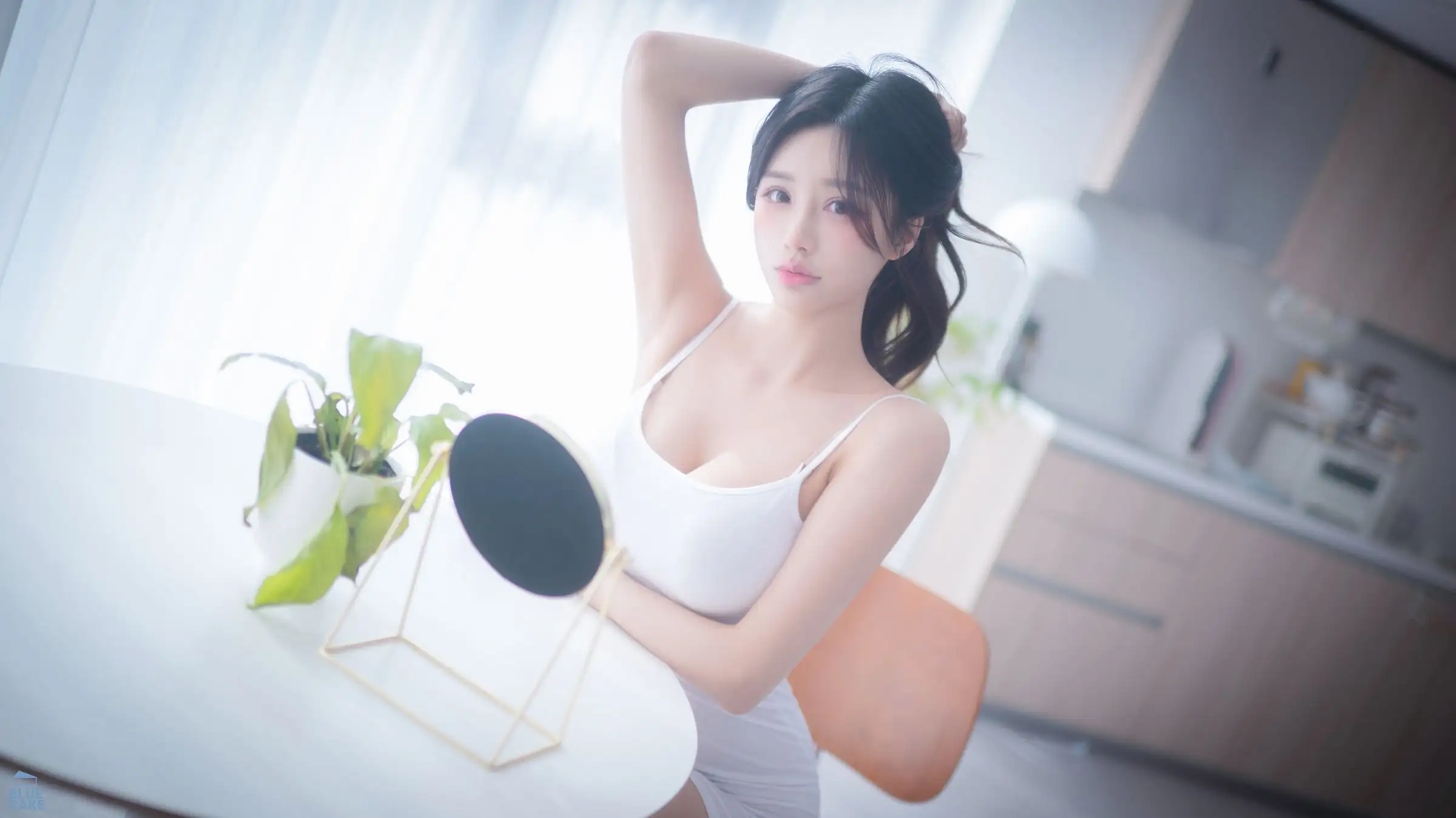 [BlueCake] YeonYu – Real Boob (RED.Ver + Video) 01