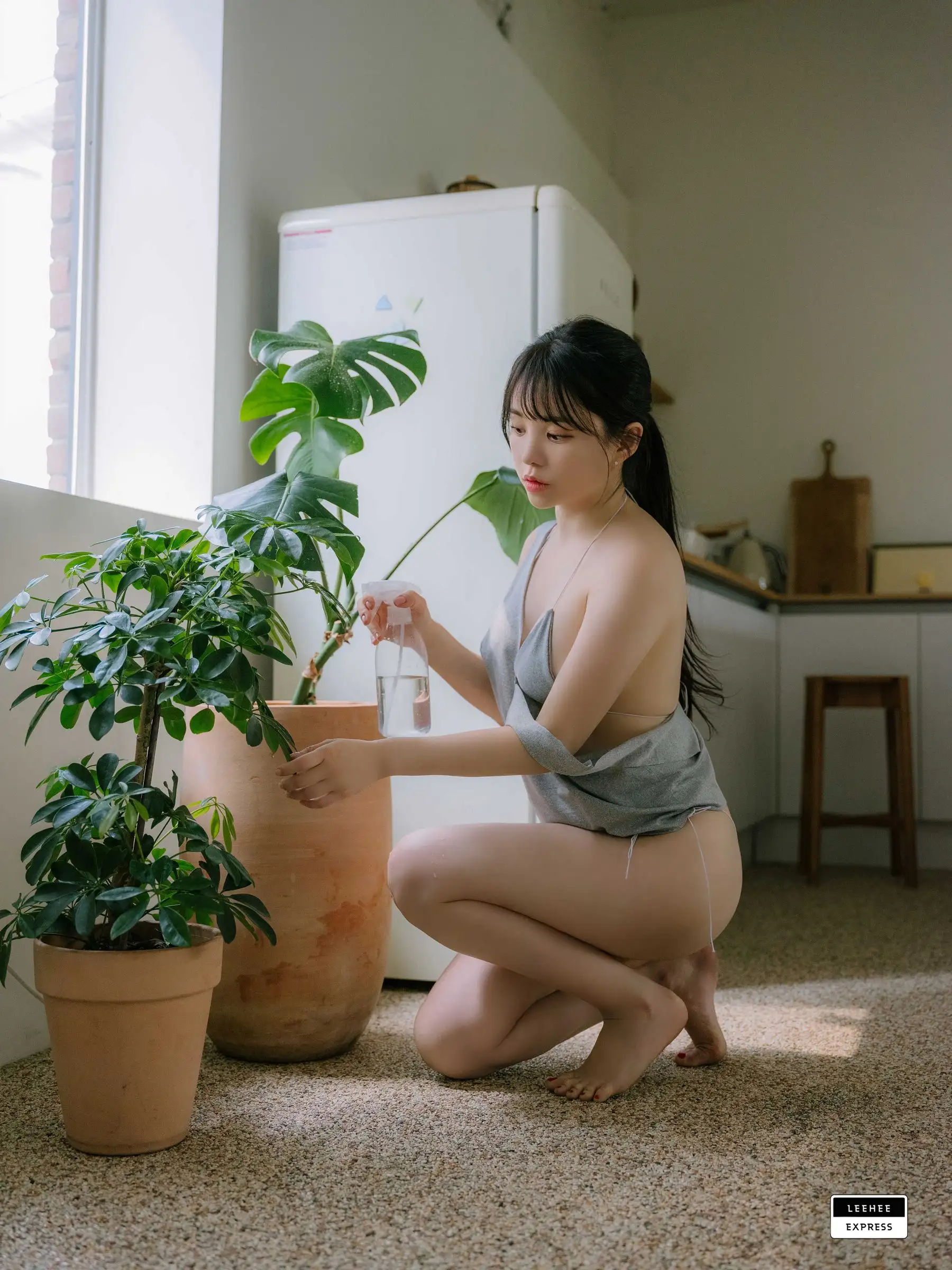 [Leehee Express] NO.495 LEND-037 – Yuri
