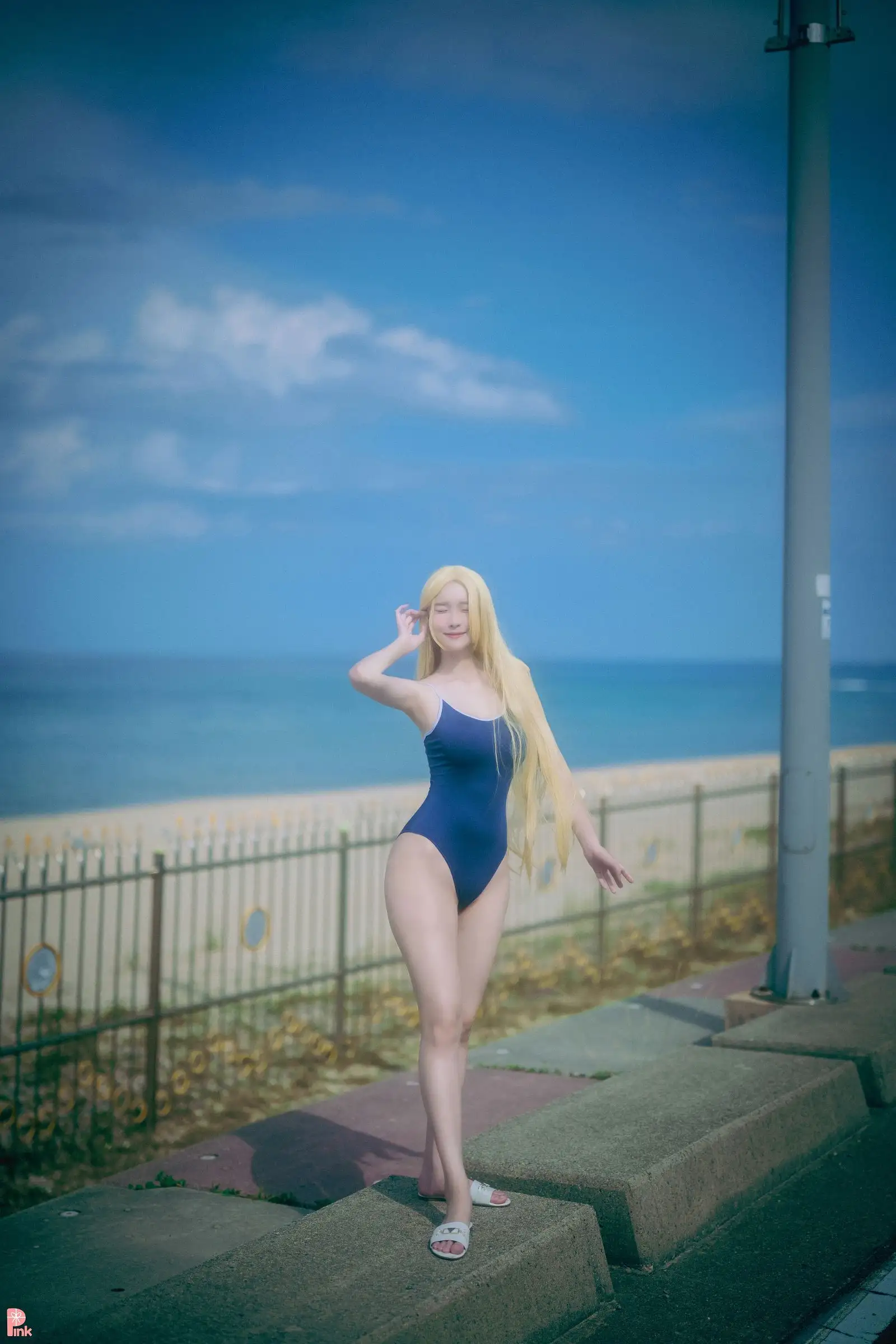[PINK] Lee Ahrin – Meet Me In The Summer