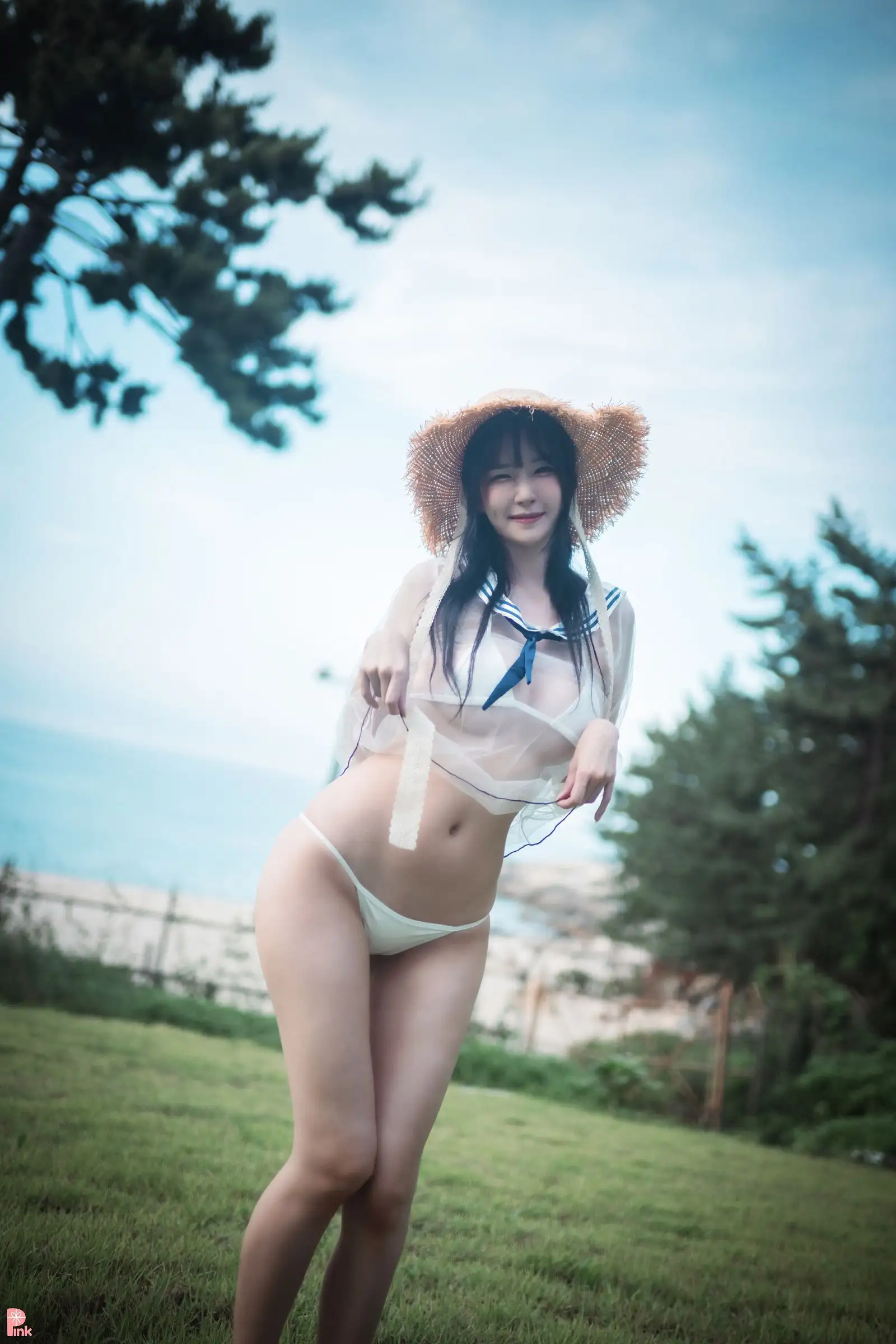 [PINK] Lee Ahrin – Bikini Day