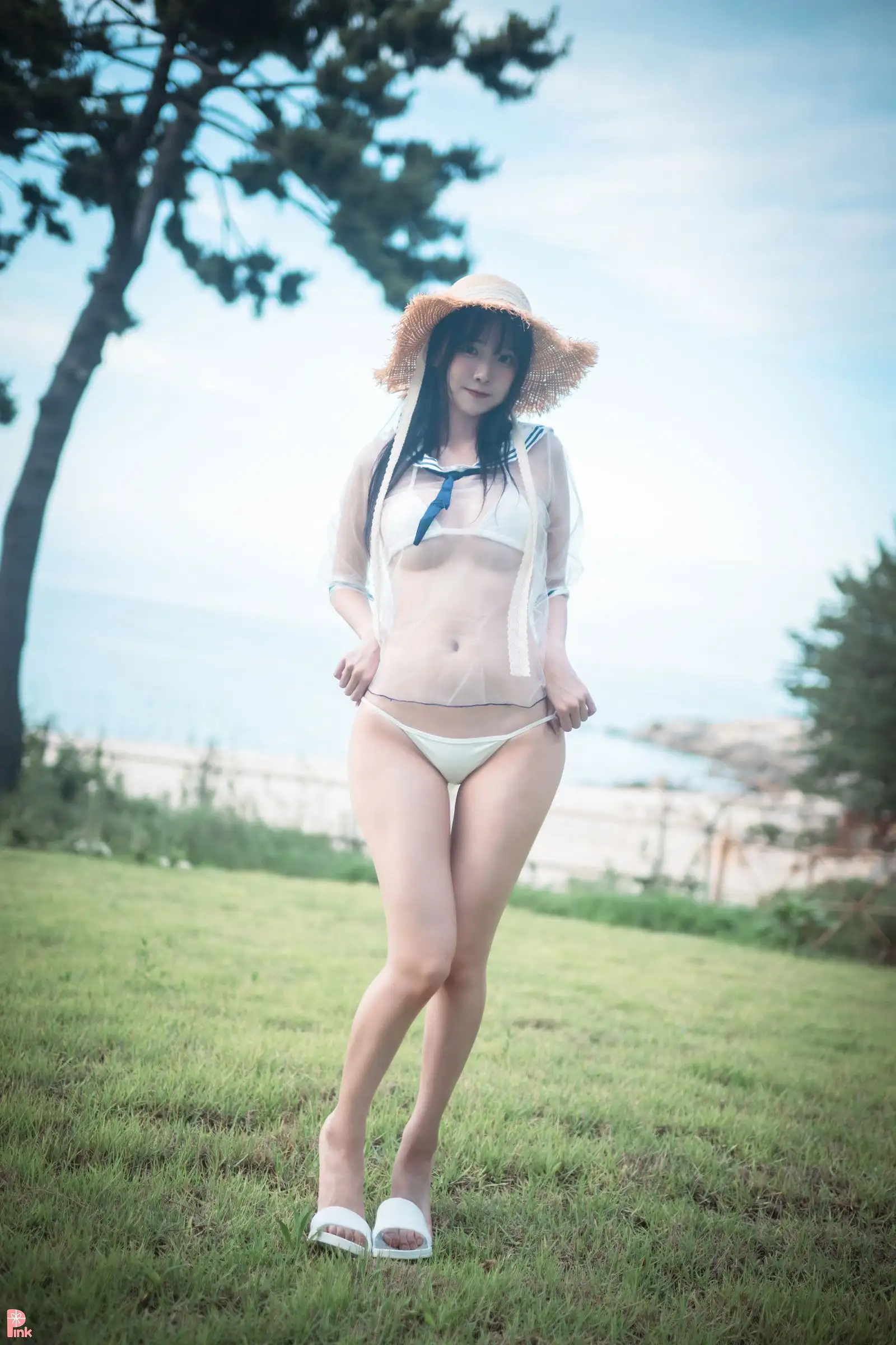 [PINK] Lee Ahrin – Bikini Day