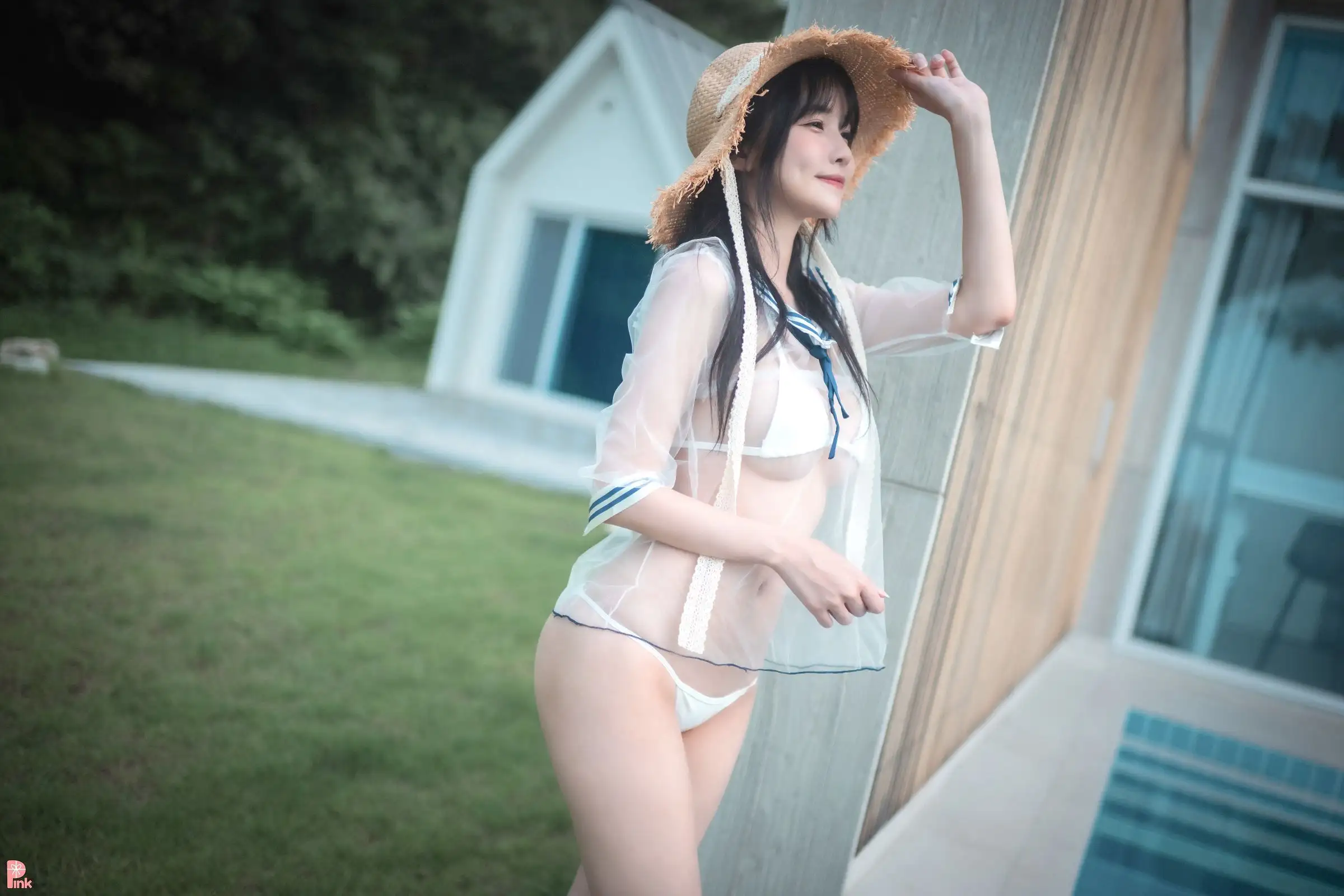 [PINK] Lee Ahrin – Bikini Day
