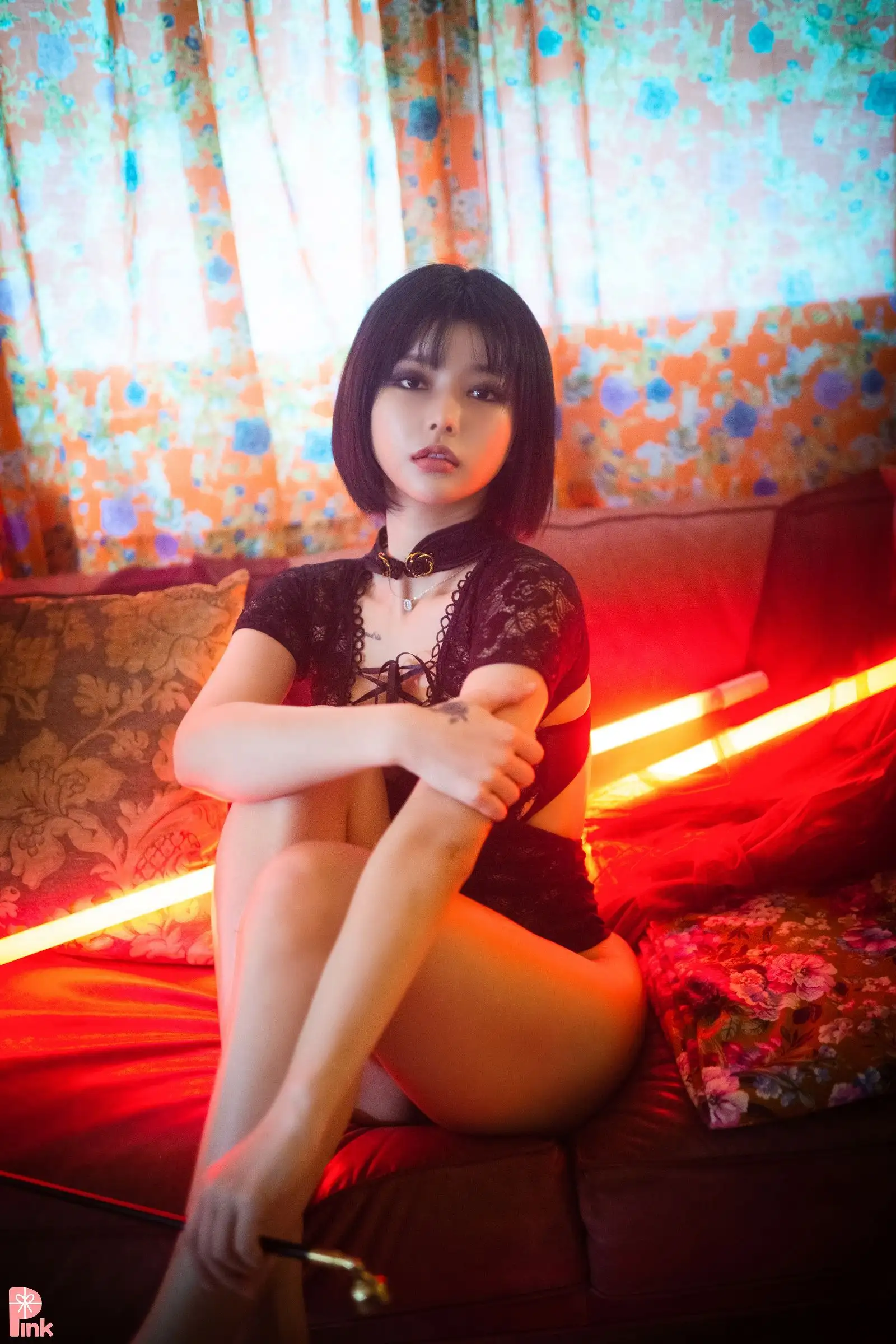 [PINK] U.Hwa – Mood Black 01