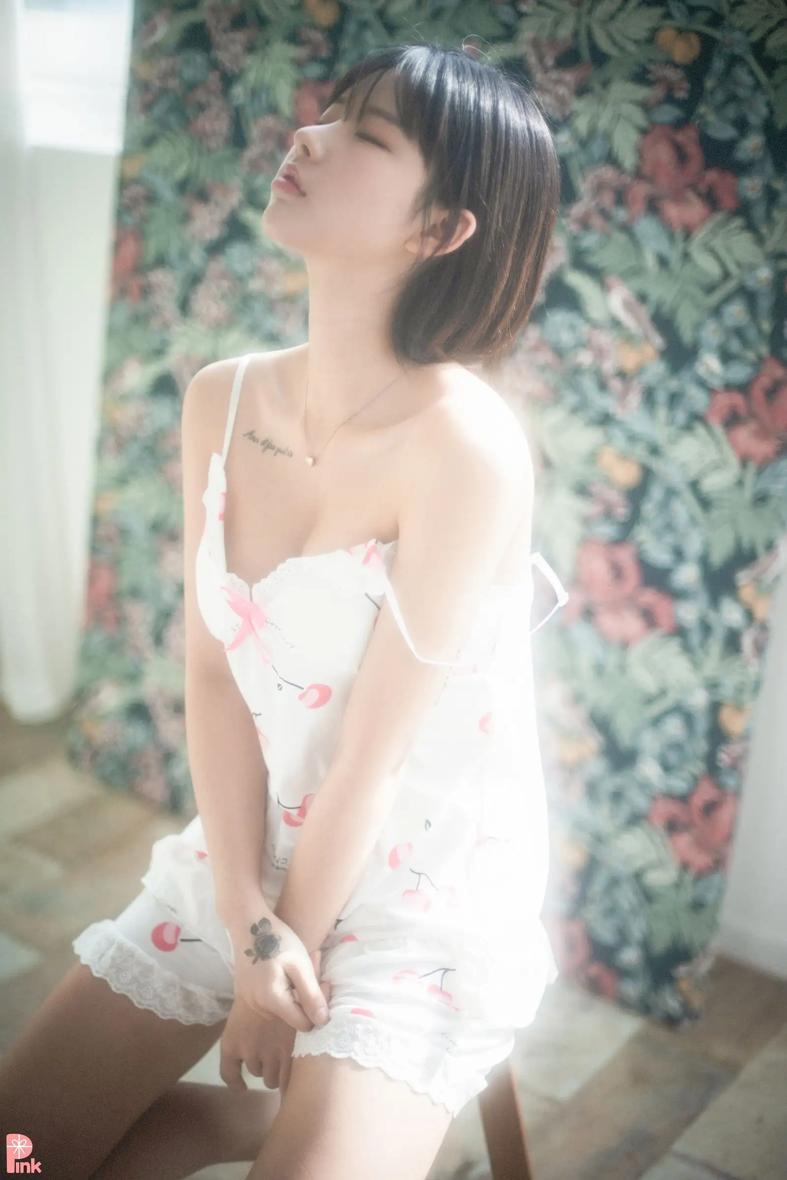 [PINK] Uuuha – Floral 01