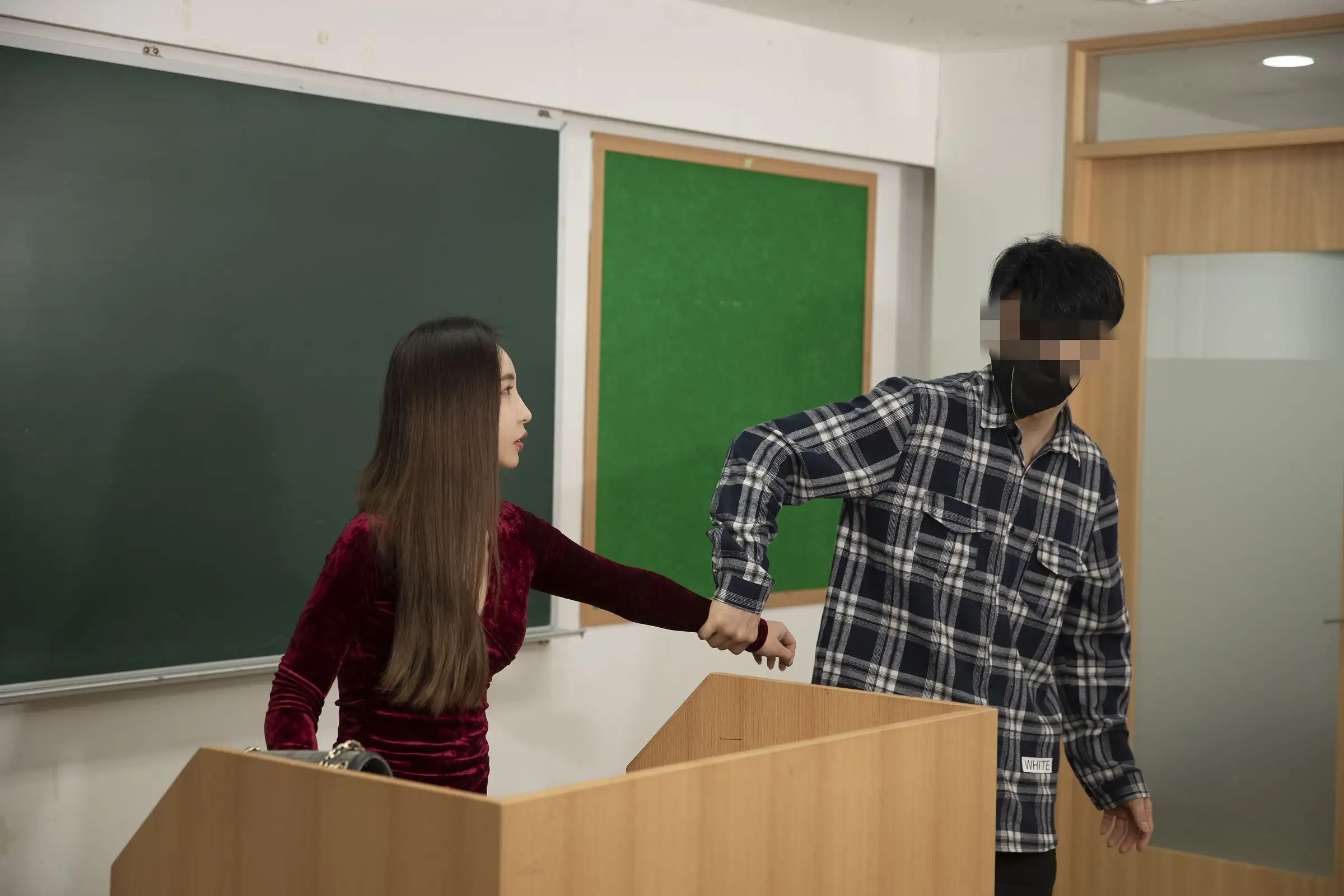 [BUNNY] Lee Ha Kim – Teased teacher